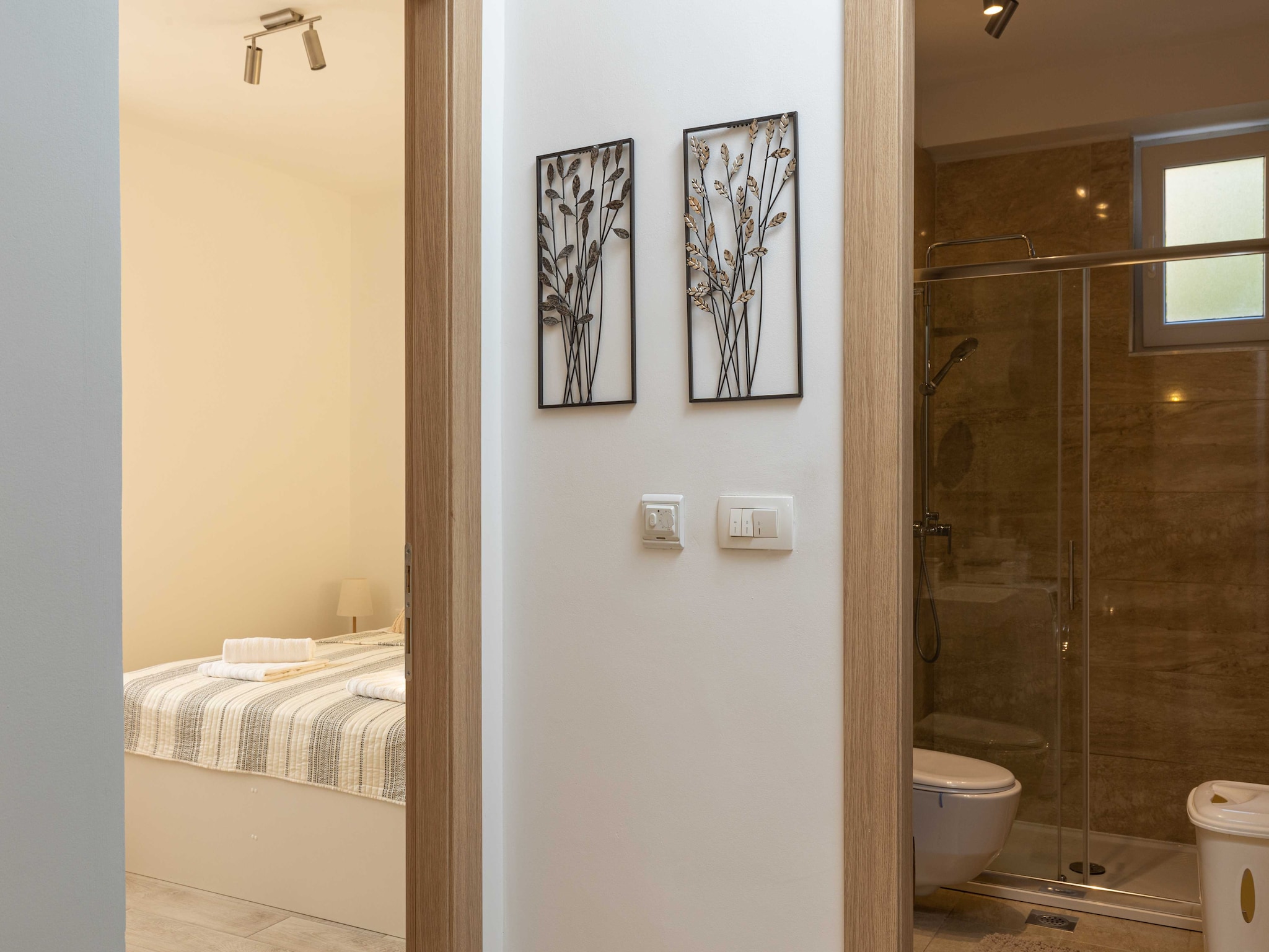 Apartmá Apartment Why Not - Two Bedroom Apartment with Bal