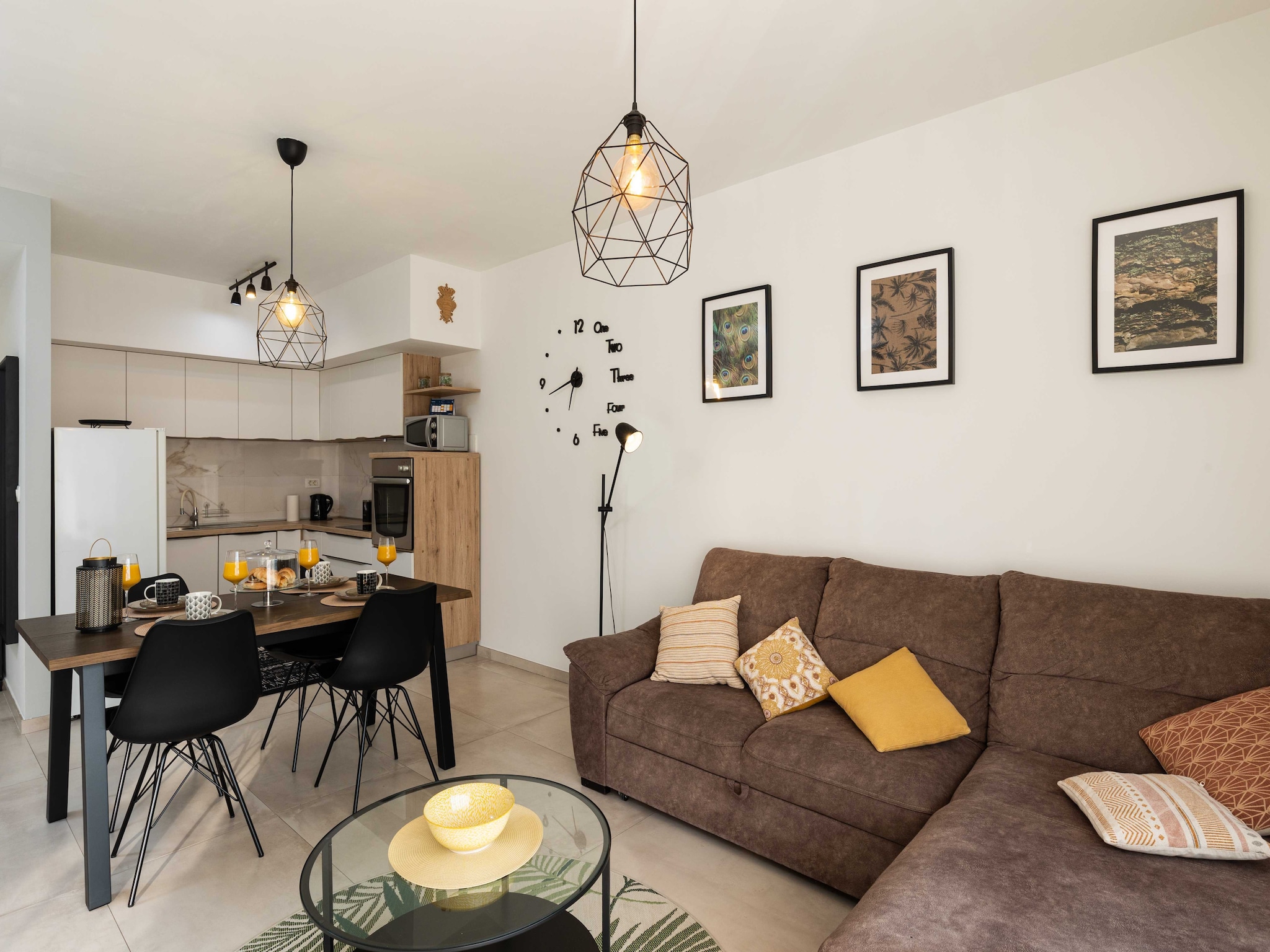 Apartmá Apartment Why Not - Two Bedroom Apartment with Bal