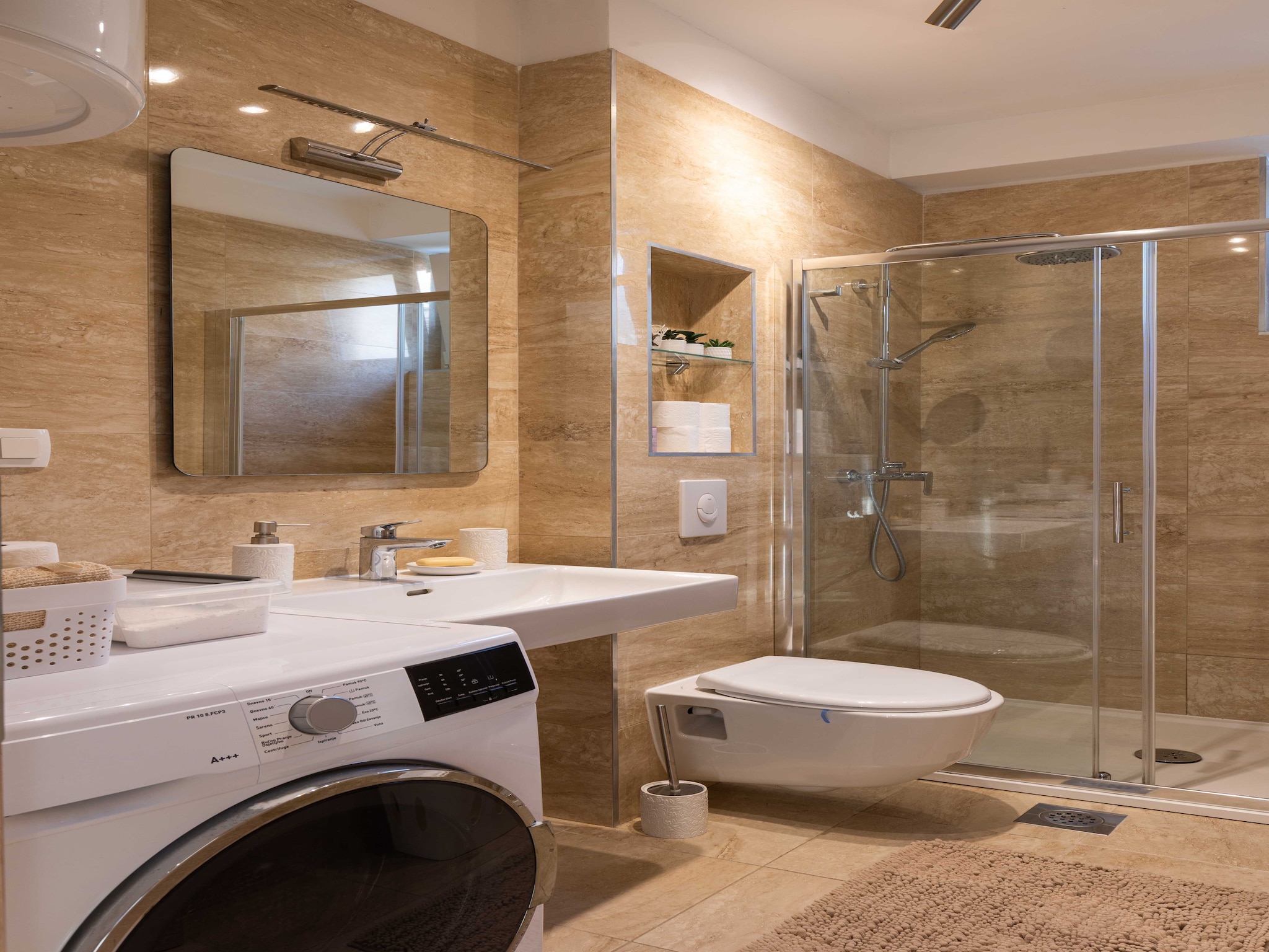 Apartmá Apartment Why Not - Two Bedroom Apartment with Bal
