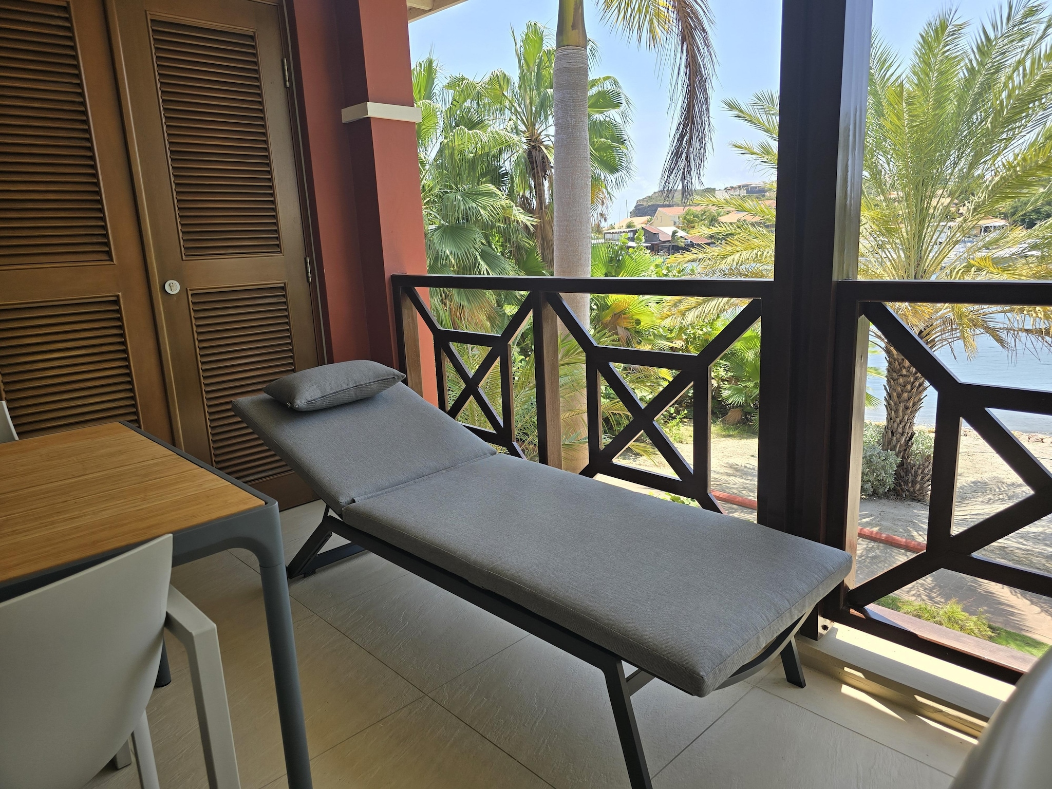   Spanish Water Apartment