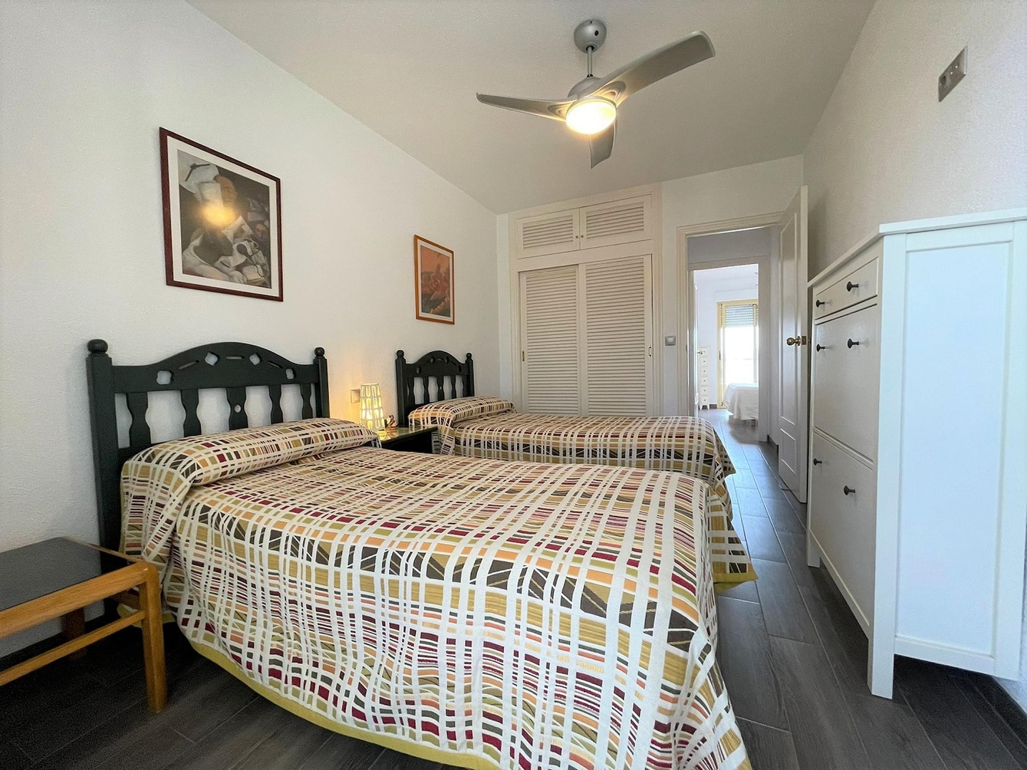   Apartamento con piscina frente al mar en La Manga