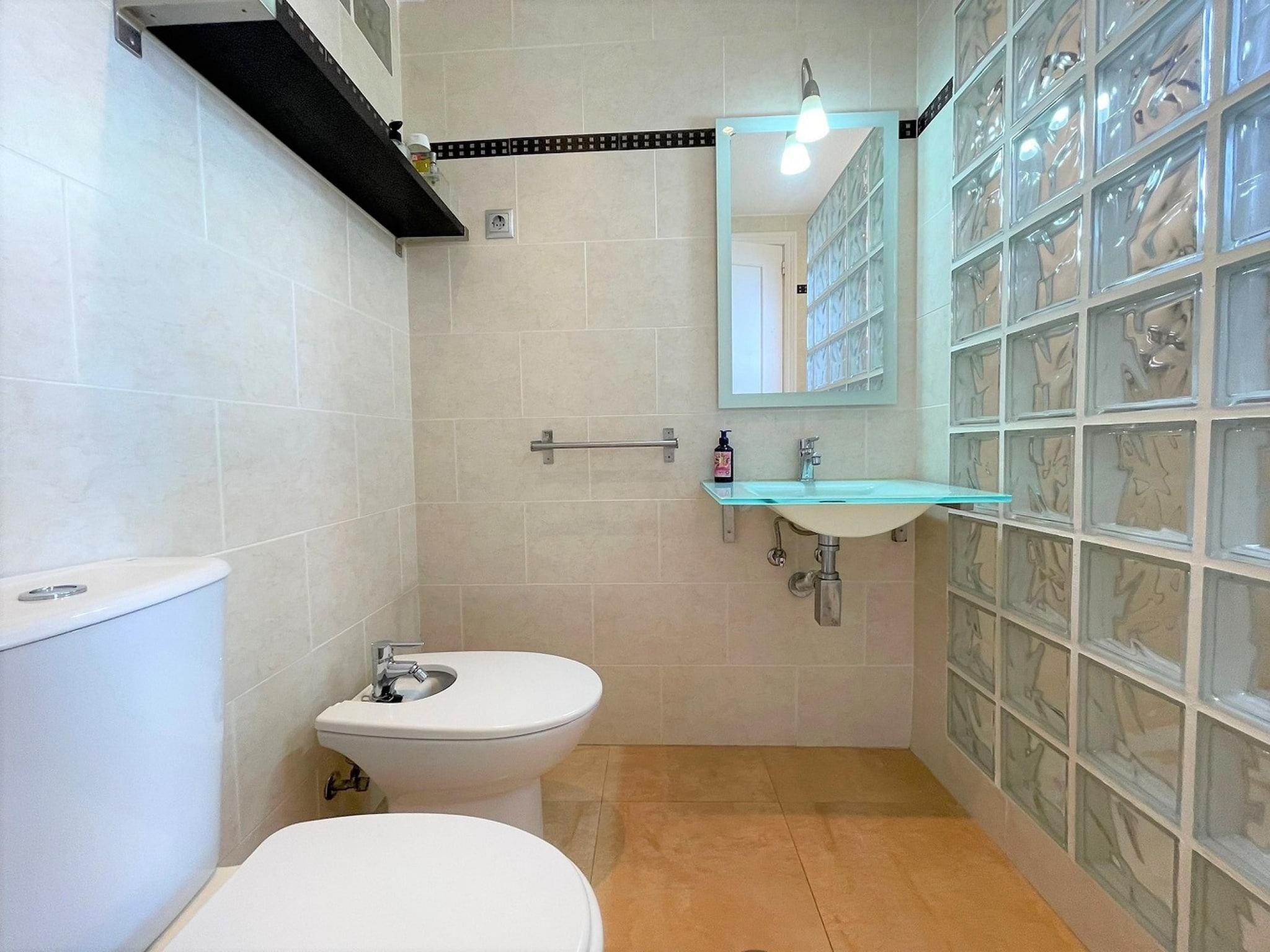   Apartamento con piscina frente al mar en La Manga