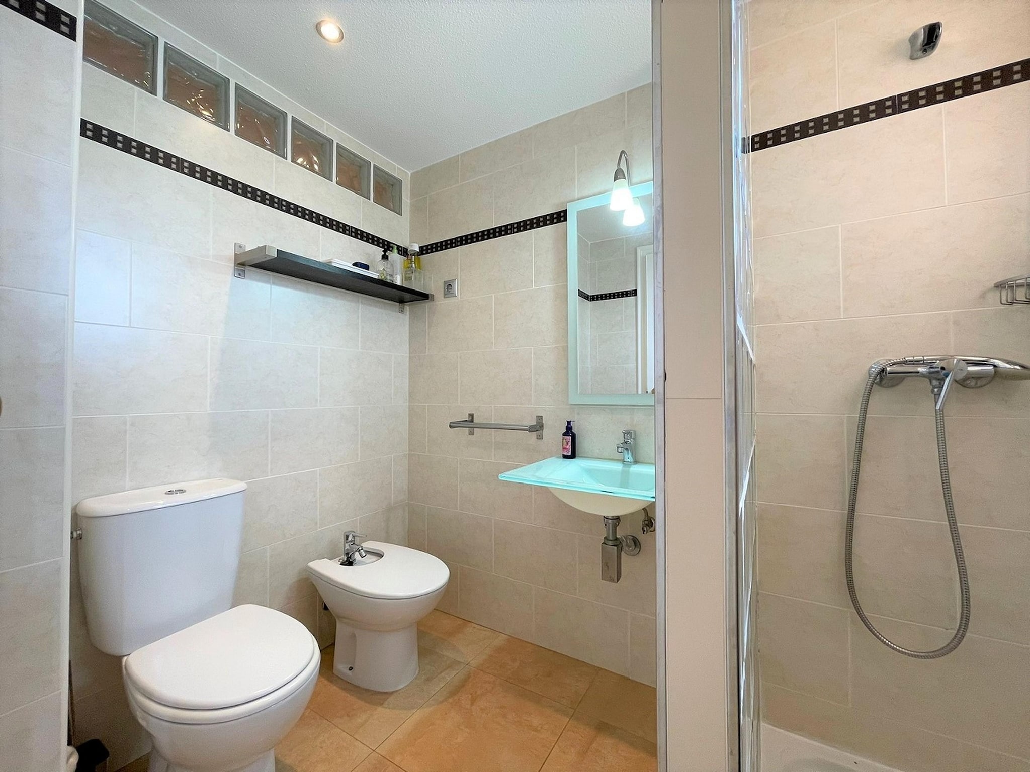   Apartamento con piscina frente al mar en La Manga