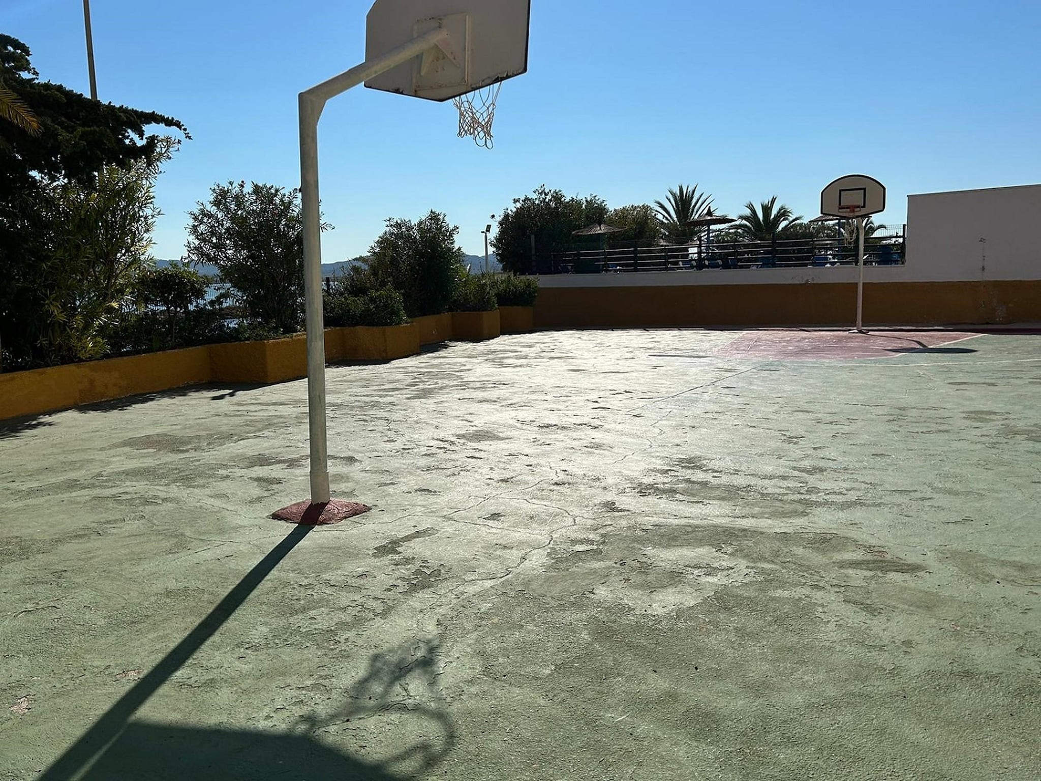   Apartamento con piscina frente al mar en La Manga