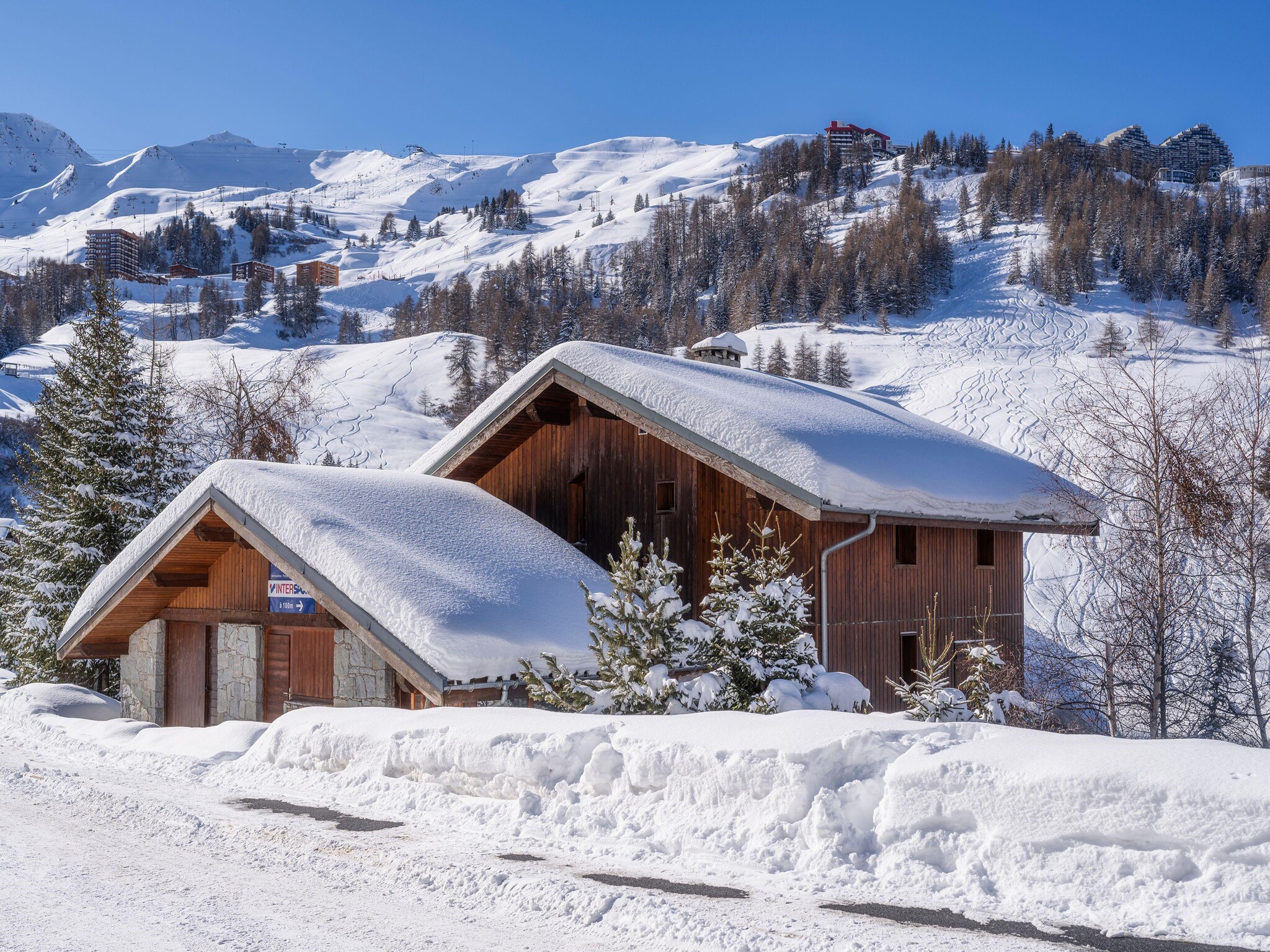 Dom Chalet Sporting Lodge