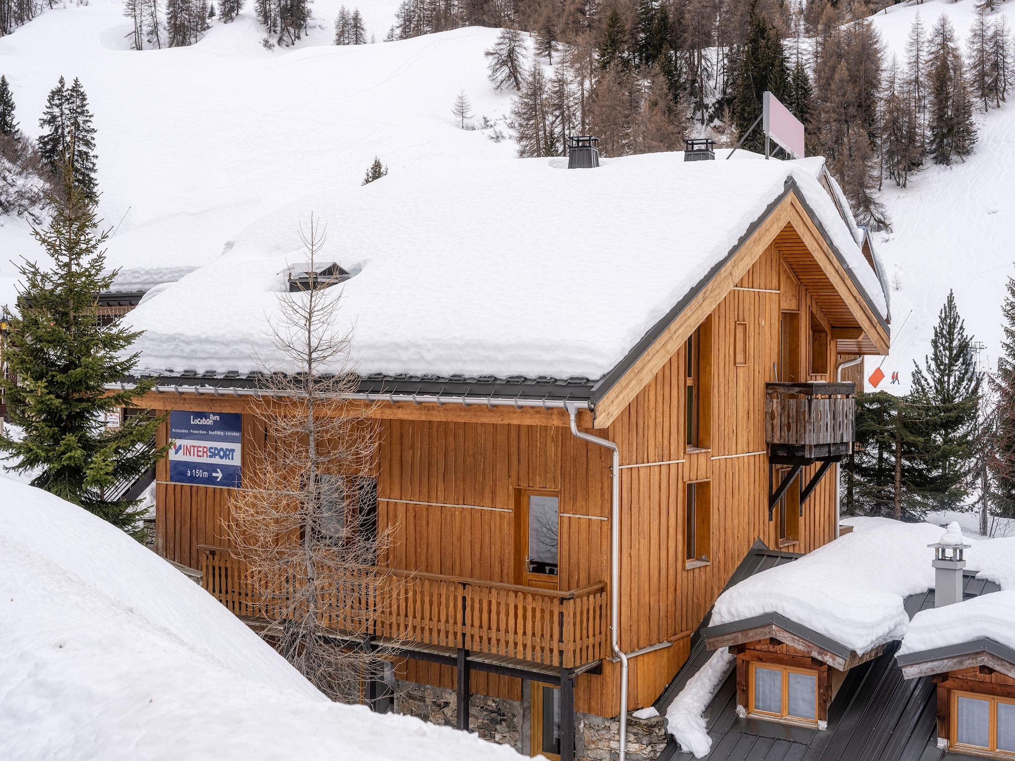 Dom Chalet Sporting Lodge