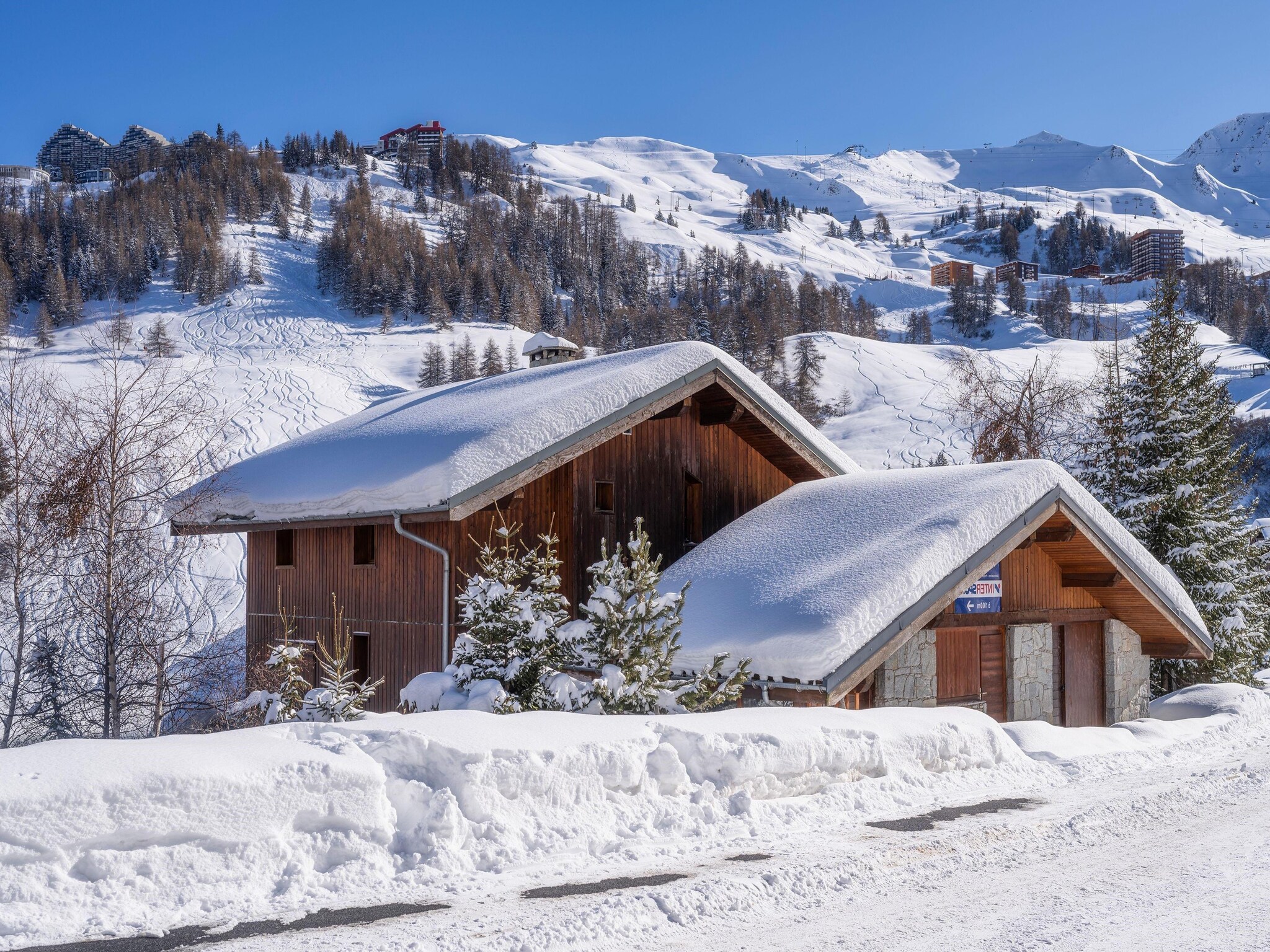 Dom Chalet Sporting Lodge