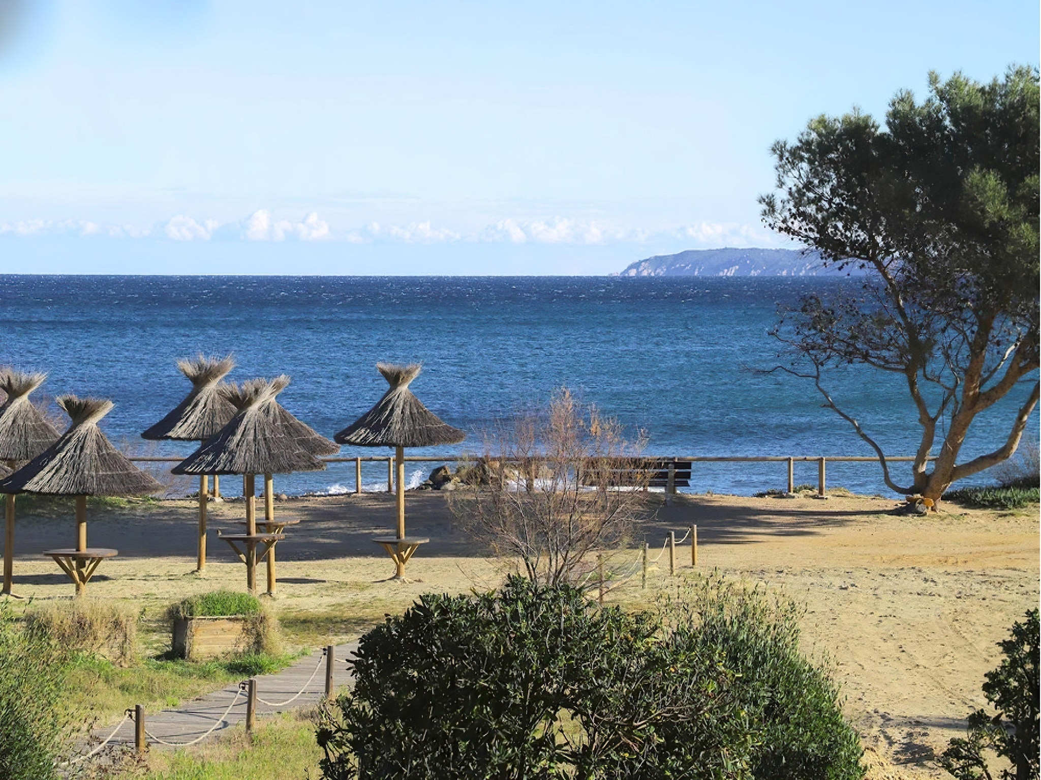   VILLA LA FOURMIGUE/ TEXIDO