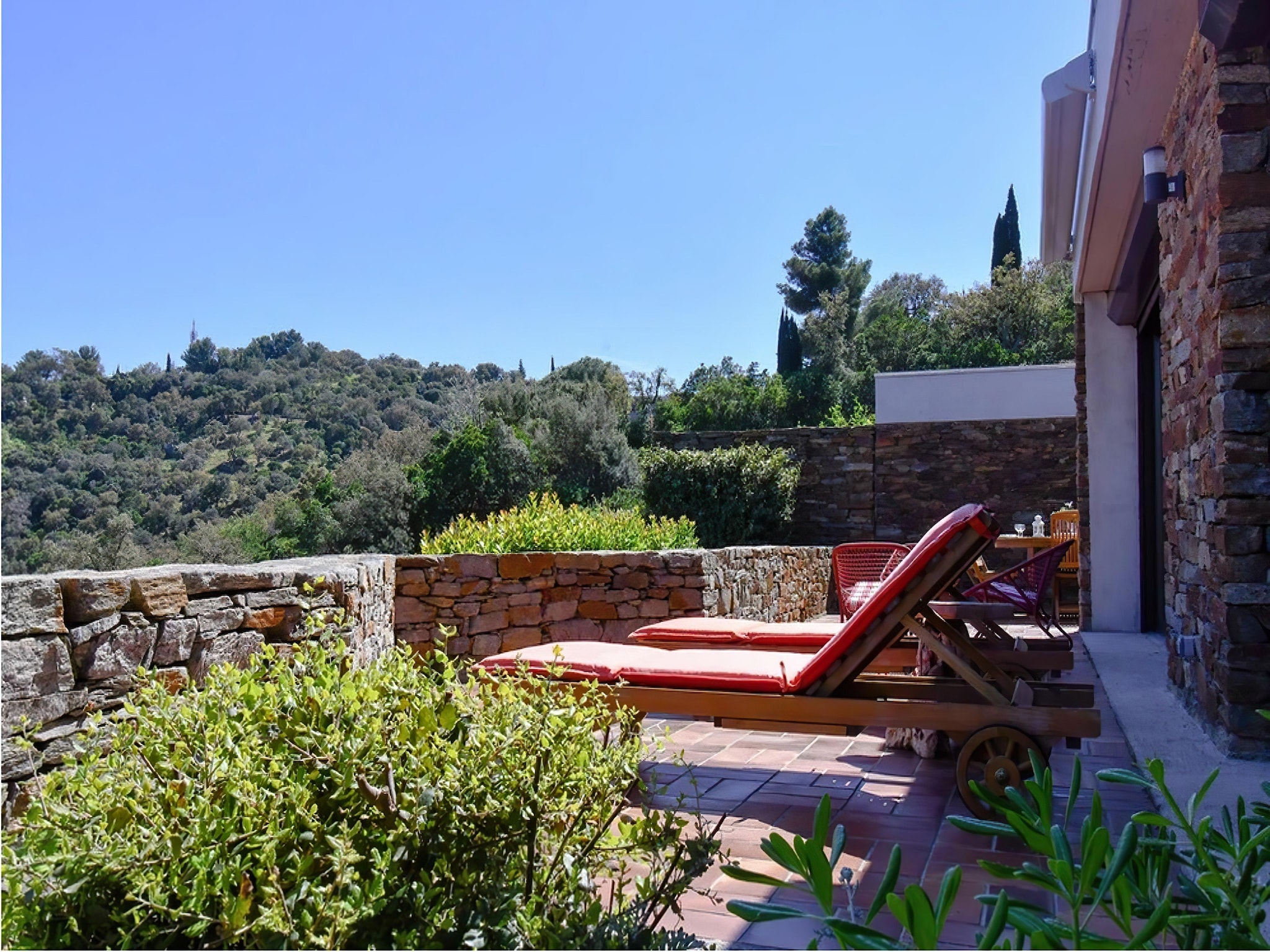   VILLA LA FOURMIGUE/ TEXIDO