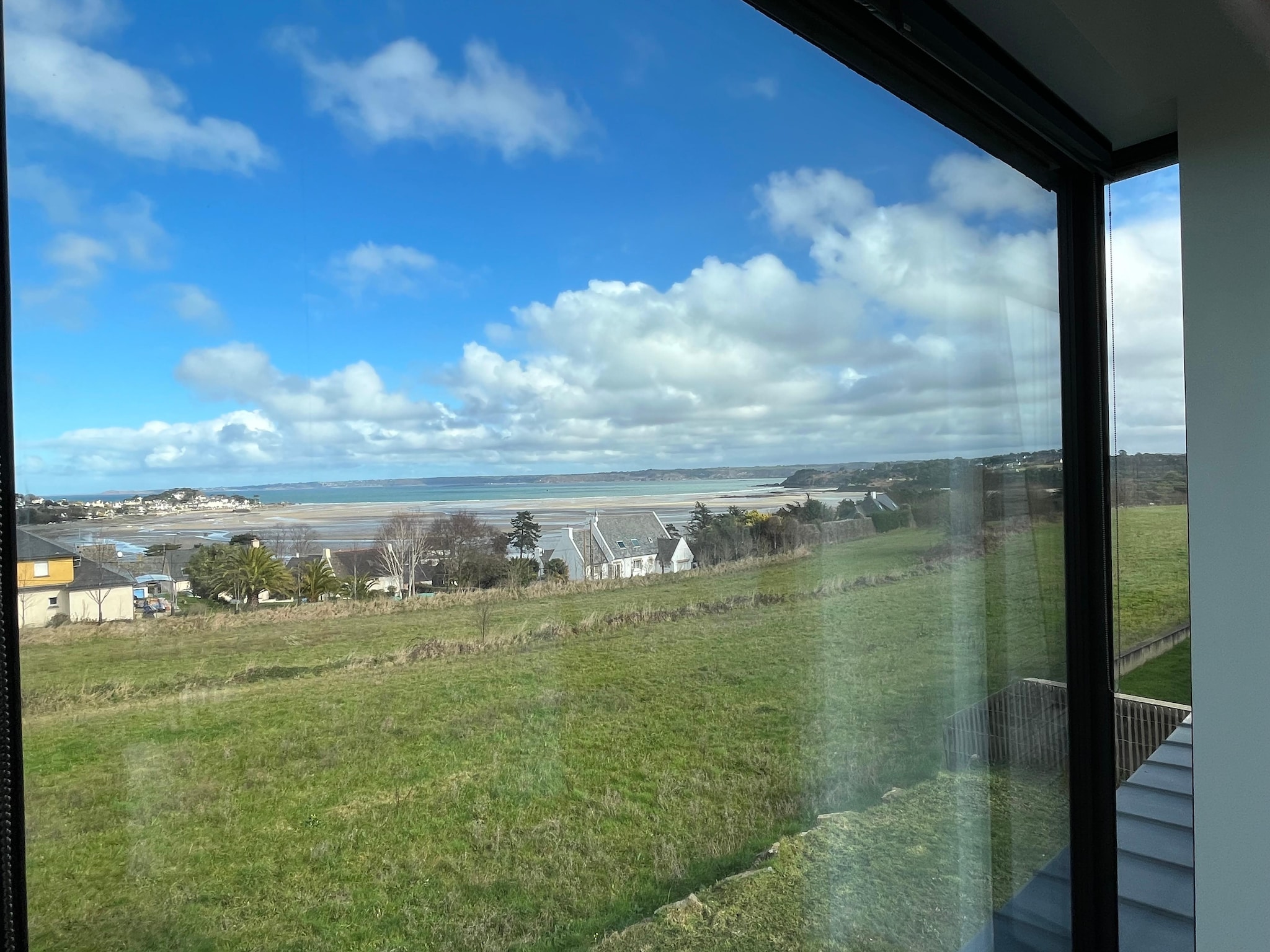   Villa d'architecte avec vue mer panoramique Locqui