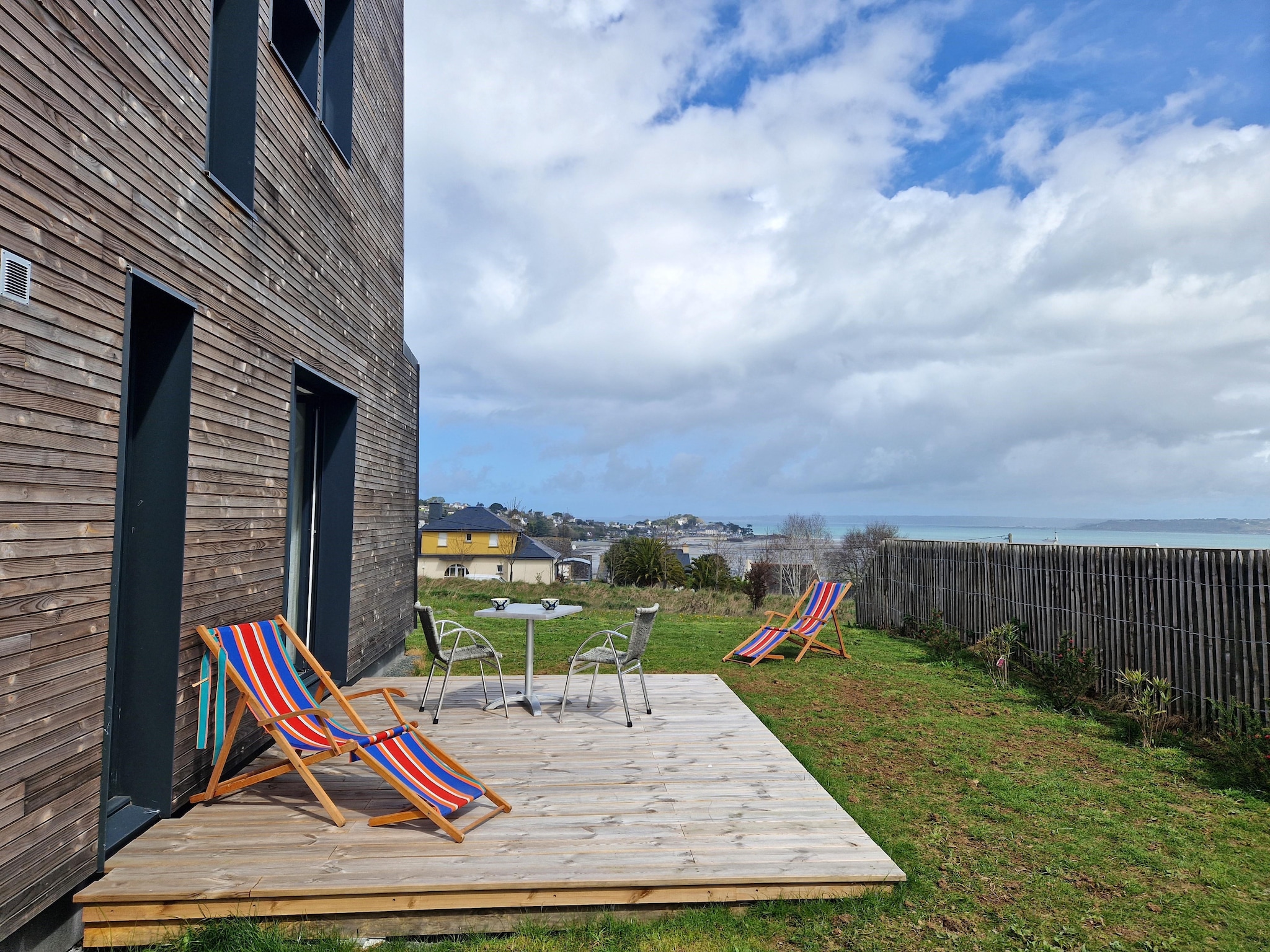   Villa d'architecte avec vue mer panoramique Locqui