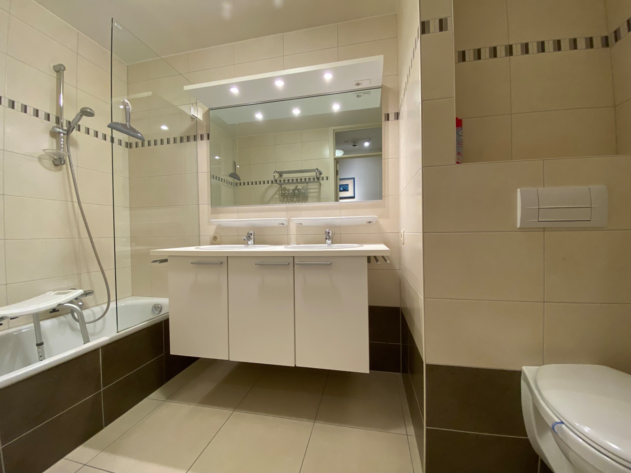 Ferienwohnung LECTUS I 3/0202GAR