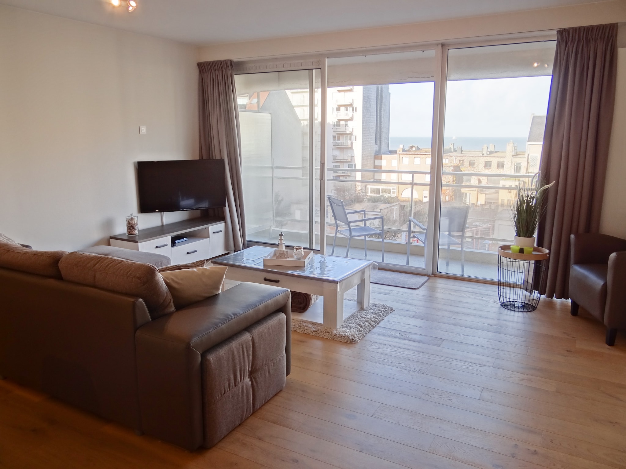 Ferienwohnung WIELINGERBANK E 404