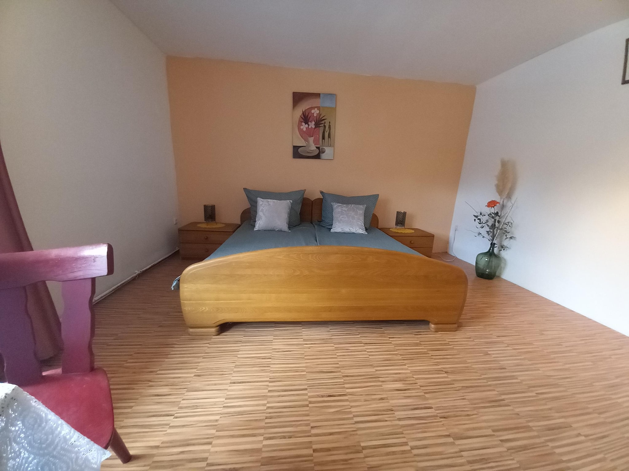   Ferienhaus mit eigener Bar am Bach in Saint Quirin