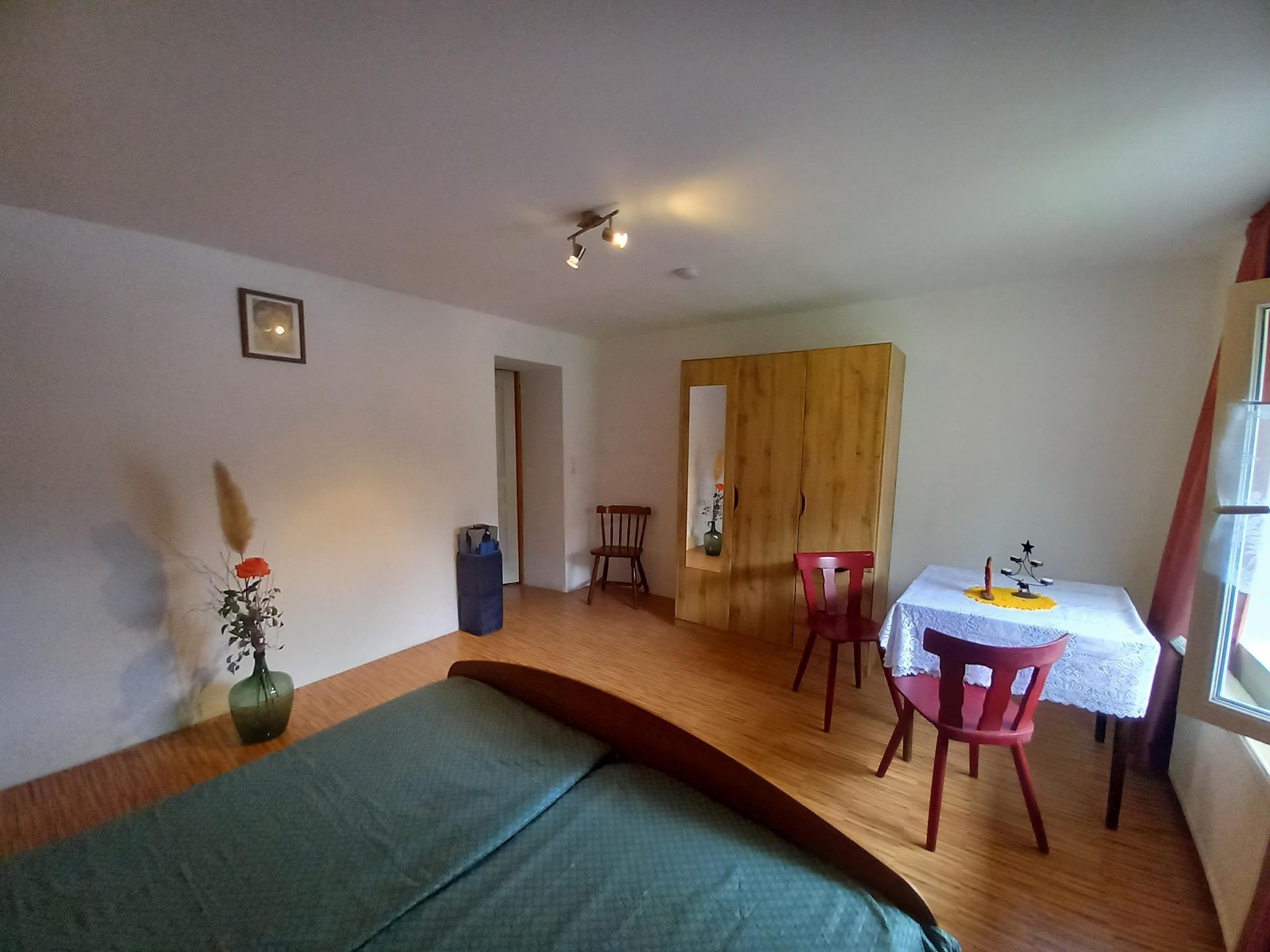   Ferienhaus mit eigener Bar am Bach in Saint Quirin