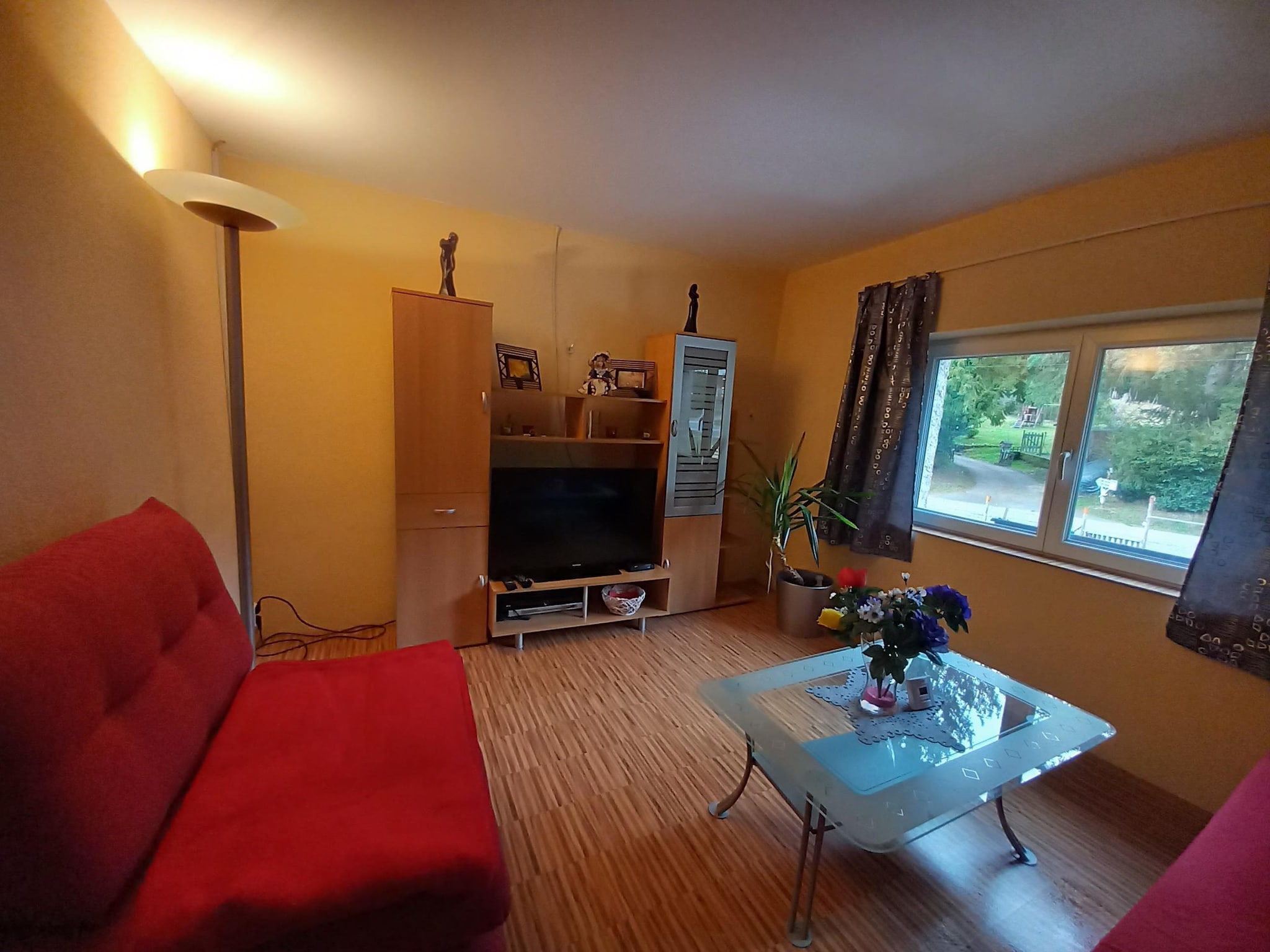   Ferienhaus mit eigener Bar am Bach in Saint Quirin