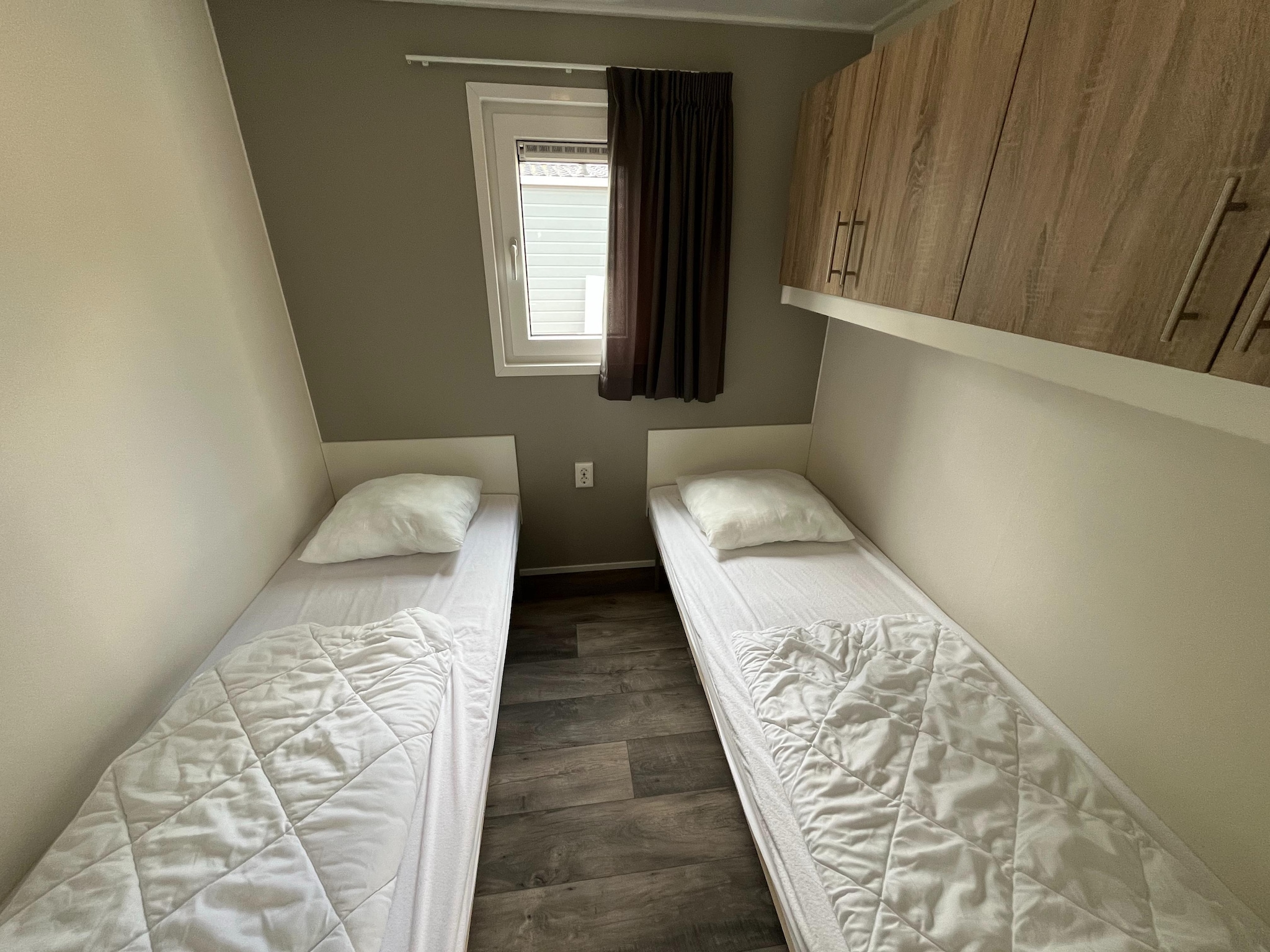 Holiday home Vakantiepark Bergumermeer 11