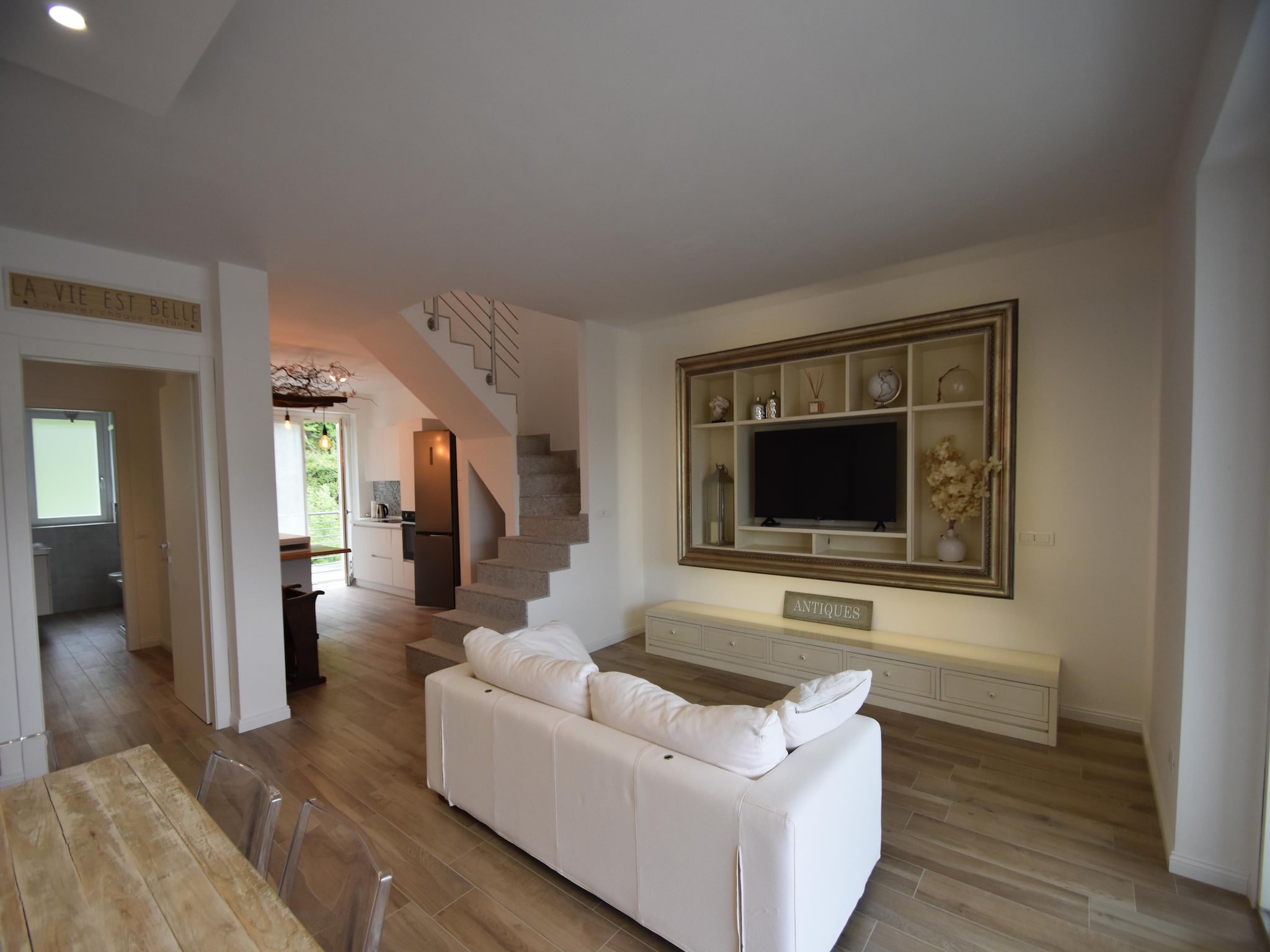   Lavinia's Apartment