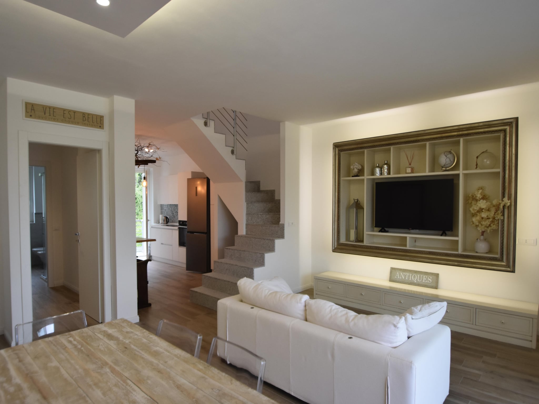   Lavinia's Apartment