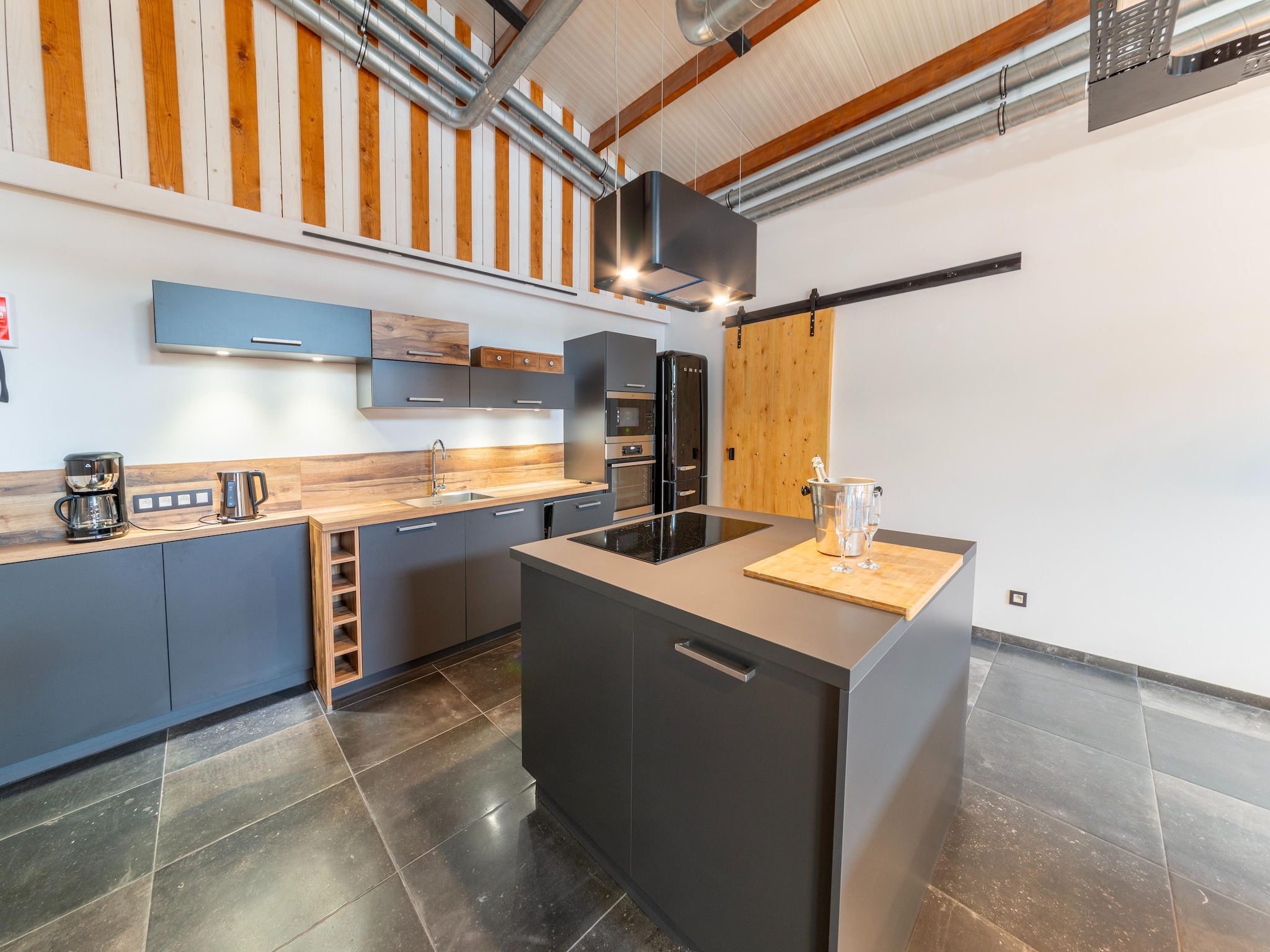   Gite à la ferme avec Piscine intérrieur