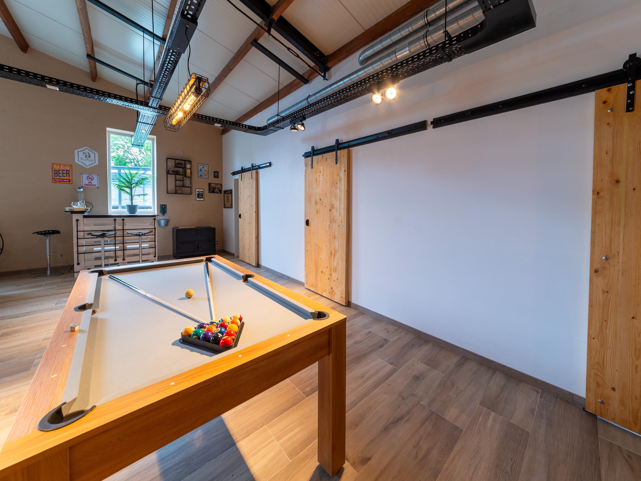   Gite à la ferme avec Piscine intérrieur