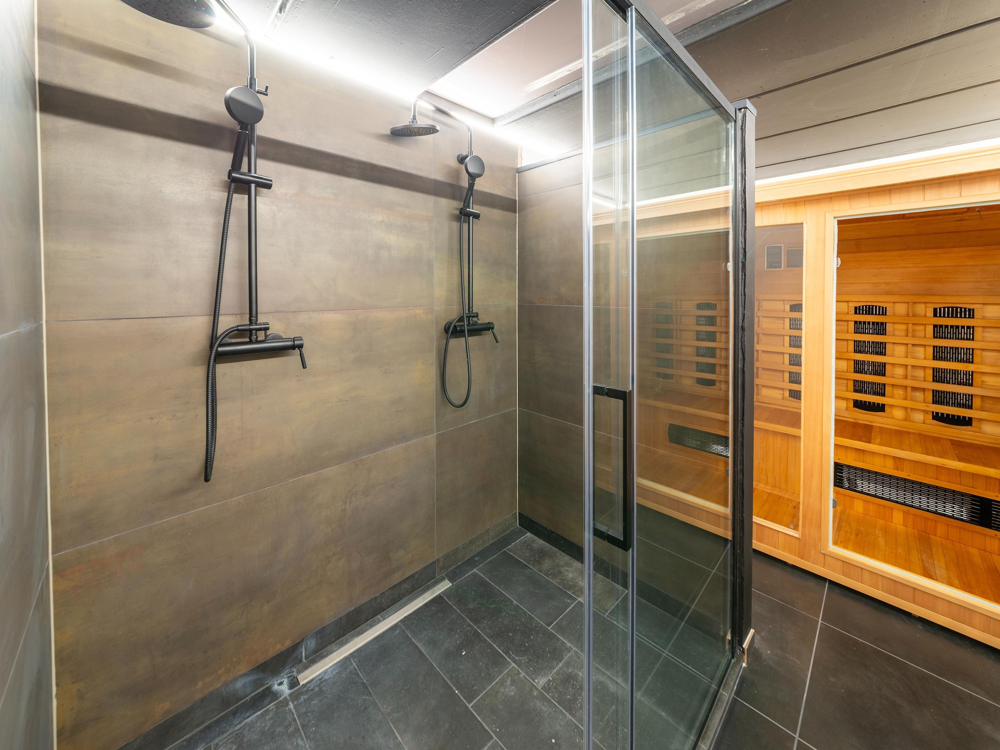   Gite à la ferme avec Piscine intérrieur