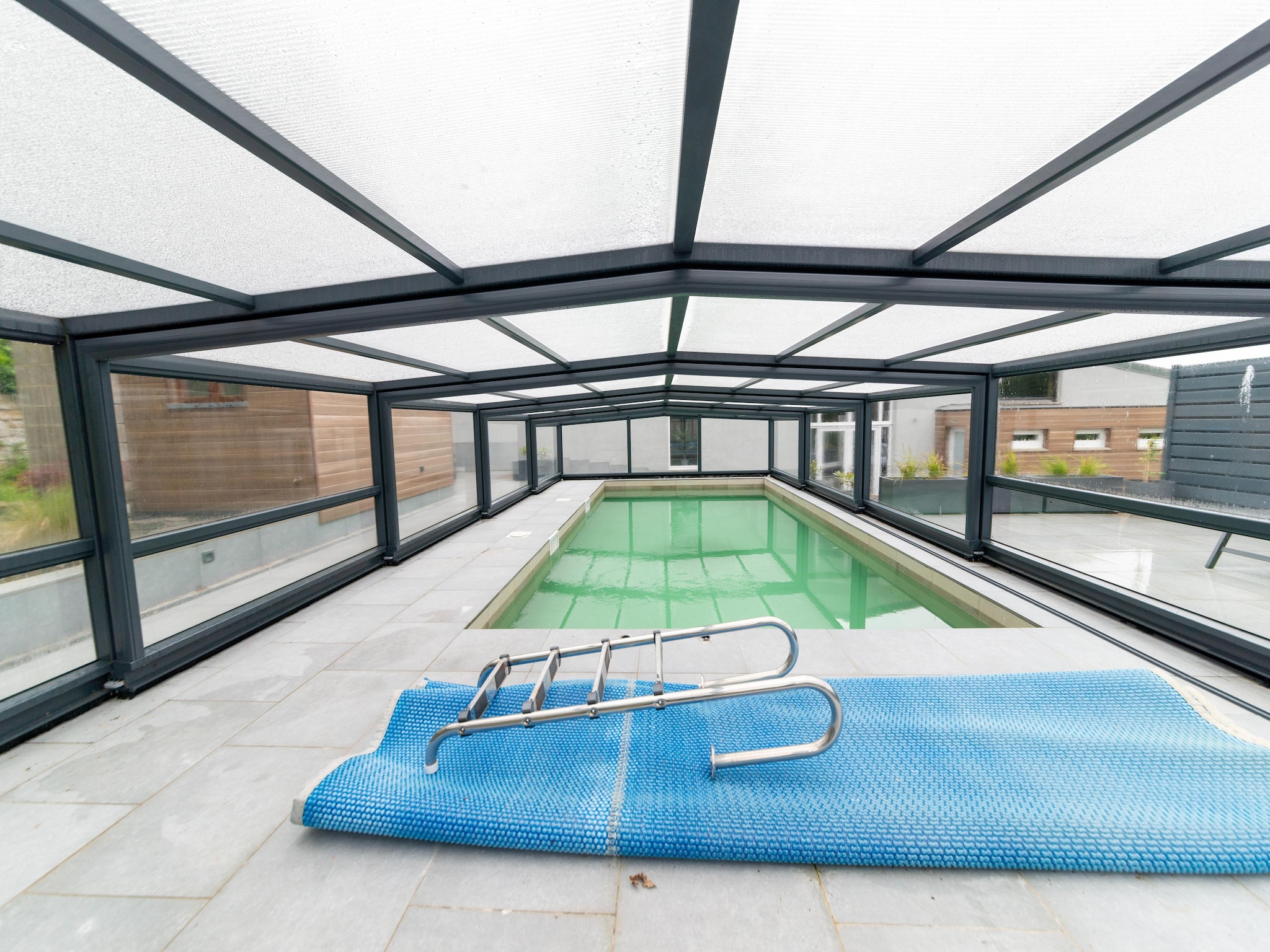   Gite à la ferme avec Piscine intérrieur