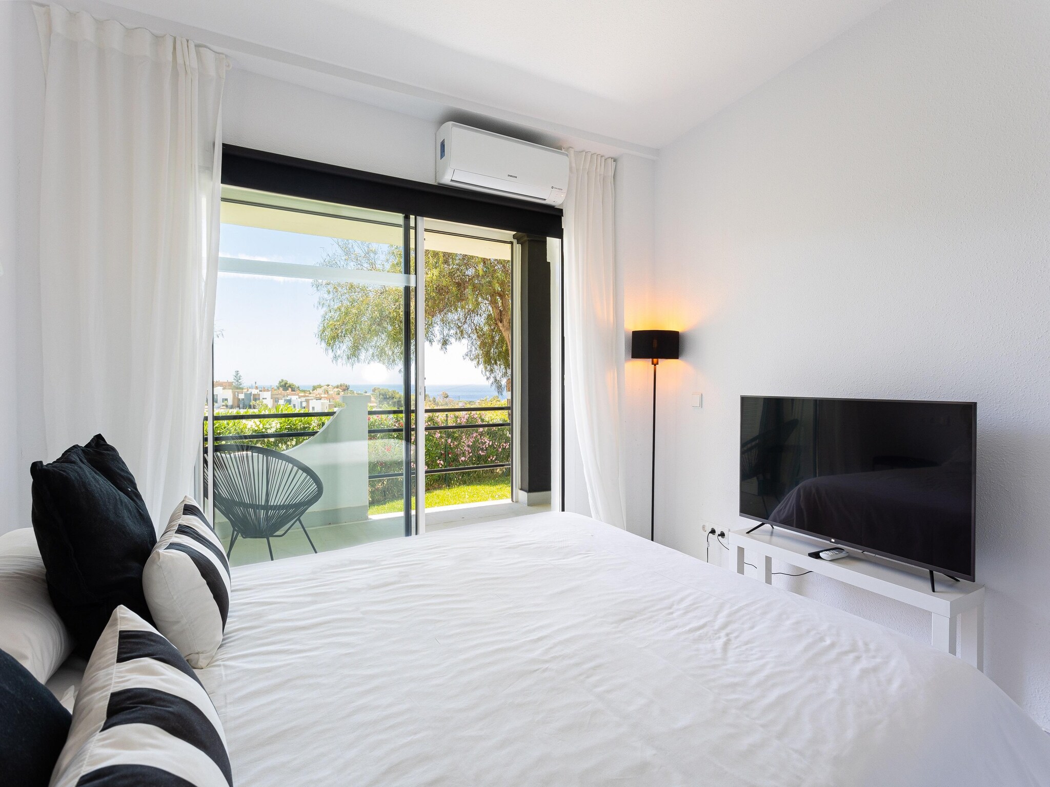 Mieszkanie CT 279 - Faro's Modern Townhouse - Sea View in Mar