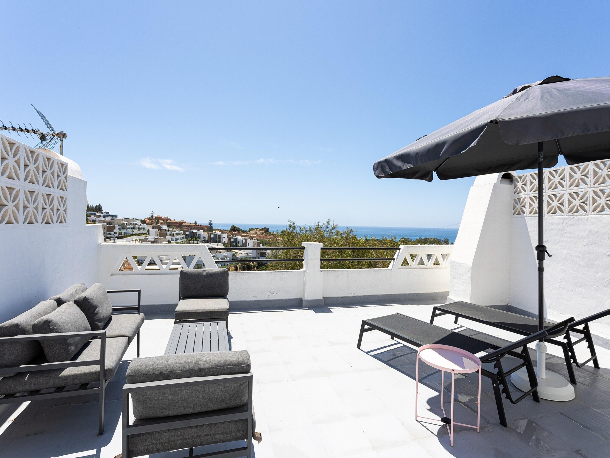Mieszkanie CT 279 - Faro's Modern Townhouse - Sea View in Mar