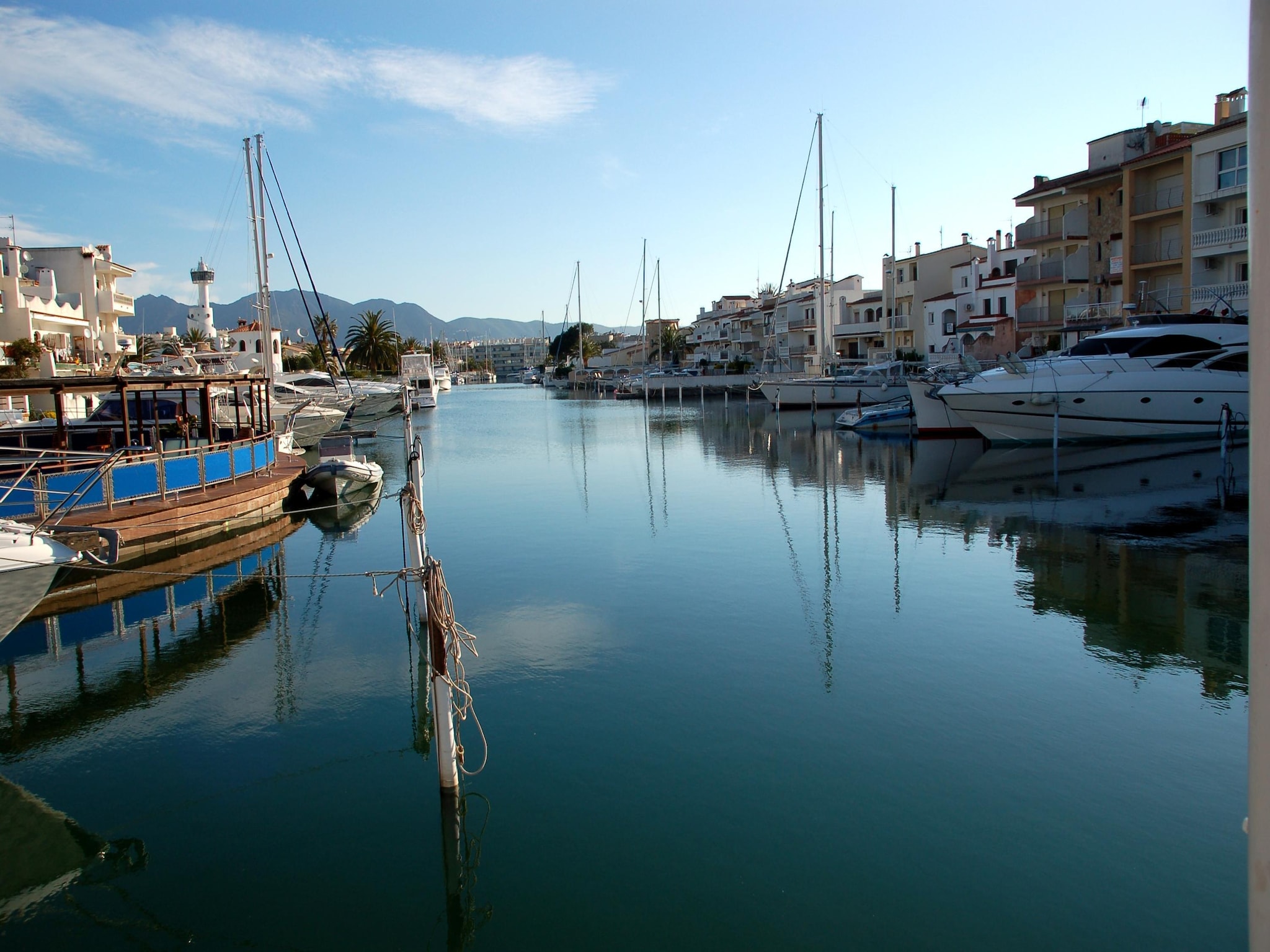 Leilighet APARTAMENTOS COMTE D'EMPURIES B24