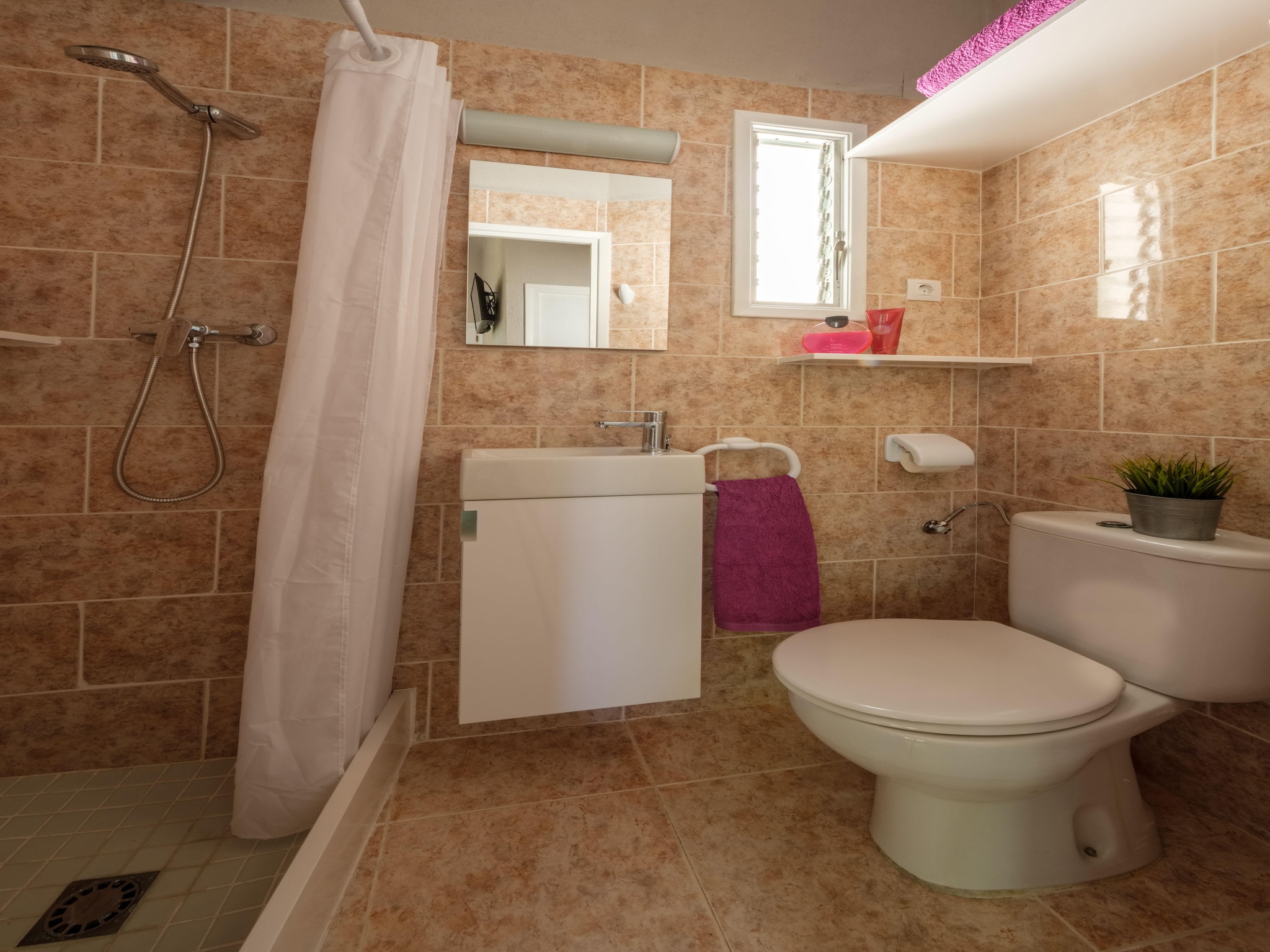   CAMPING ESTIVAL VENDRELL PLATJA  BUNGALOW TROPICAL