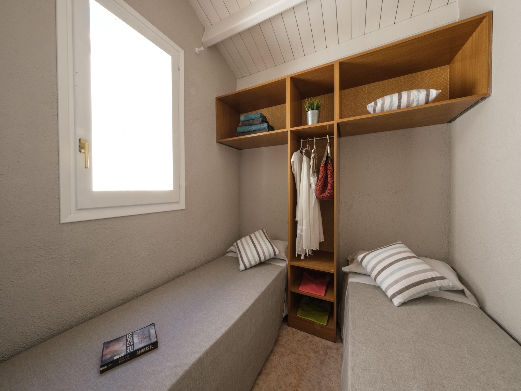   CAMPING ESTIVAL VENDRELL PLATJA  BUNGALOW TROPICAL