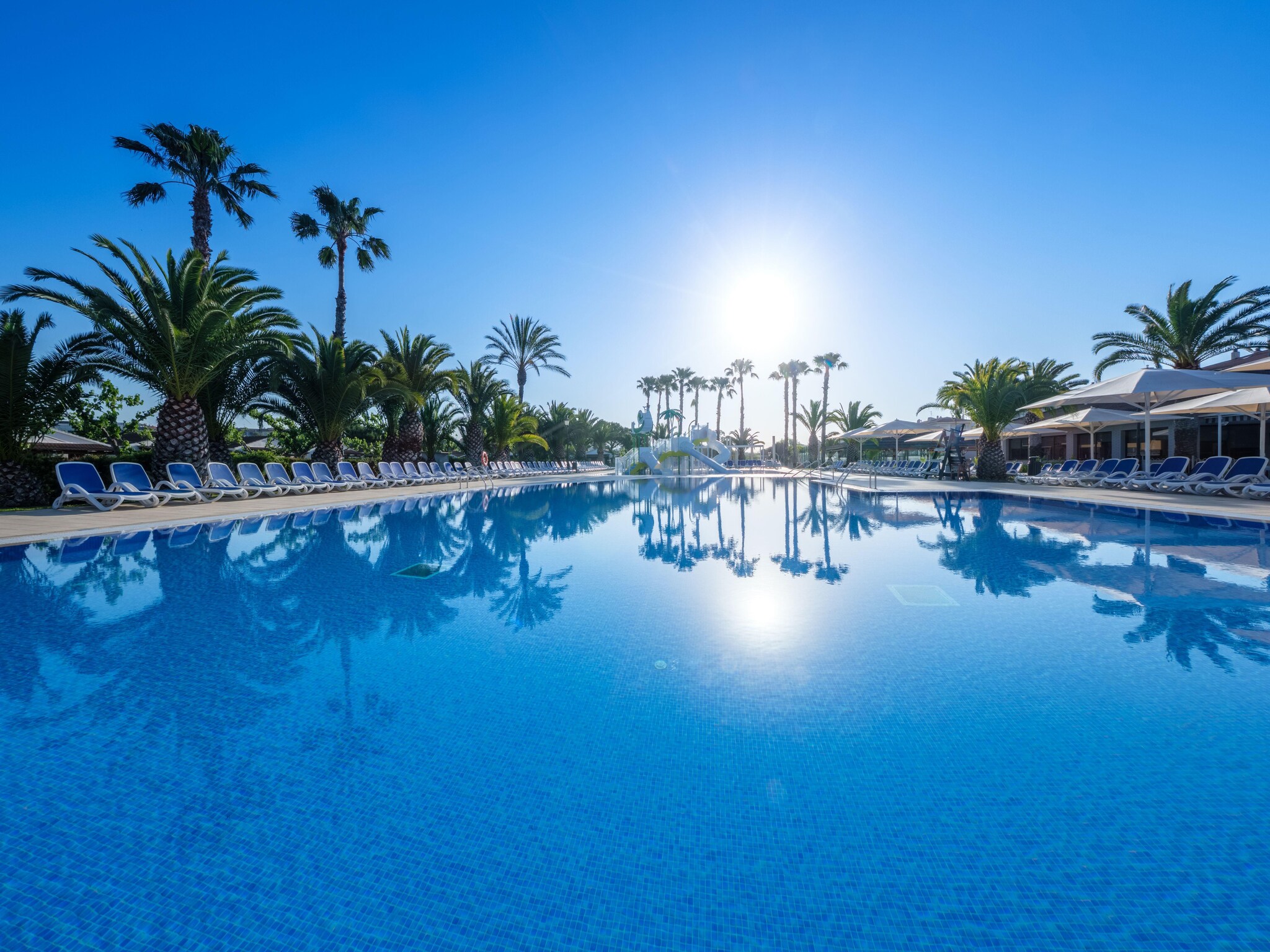   CAMPING ESTIVAL VENDRELL PLATJA  BUNGALOW TROPICAL