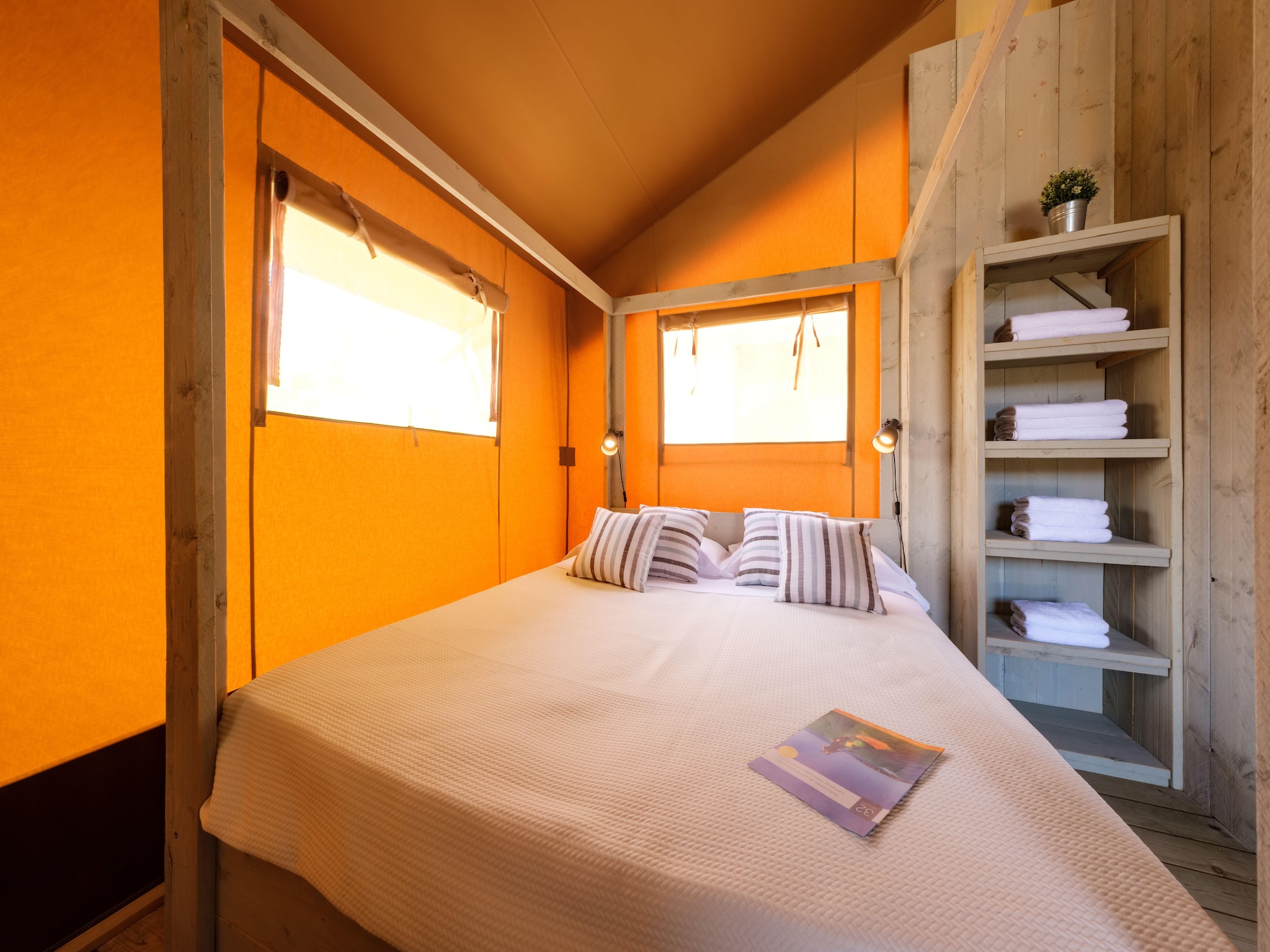   CAMPING ESTIVAL VENDRELL PLATJA TENT GRAND SAFARI
