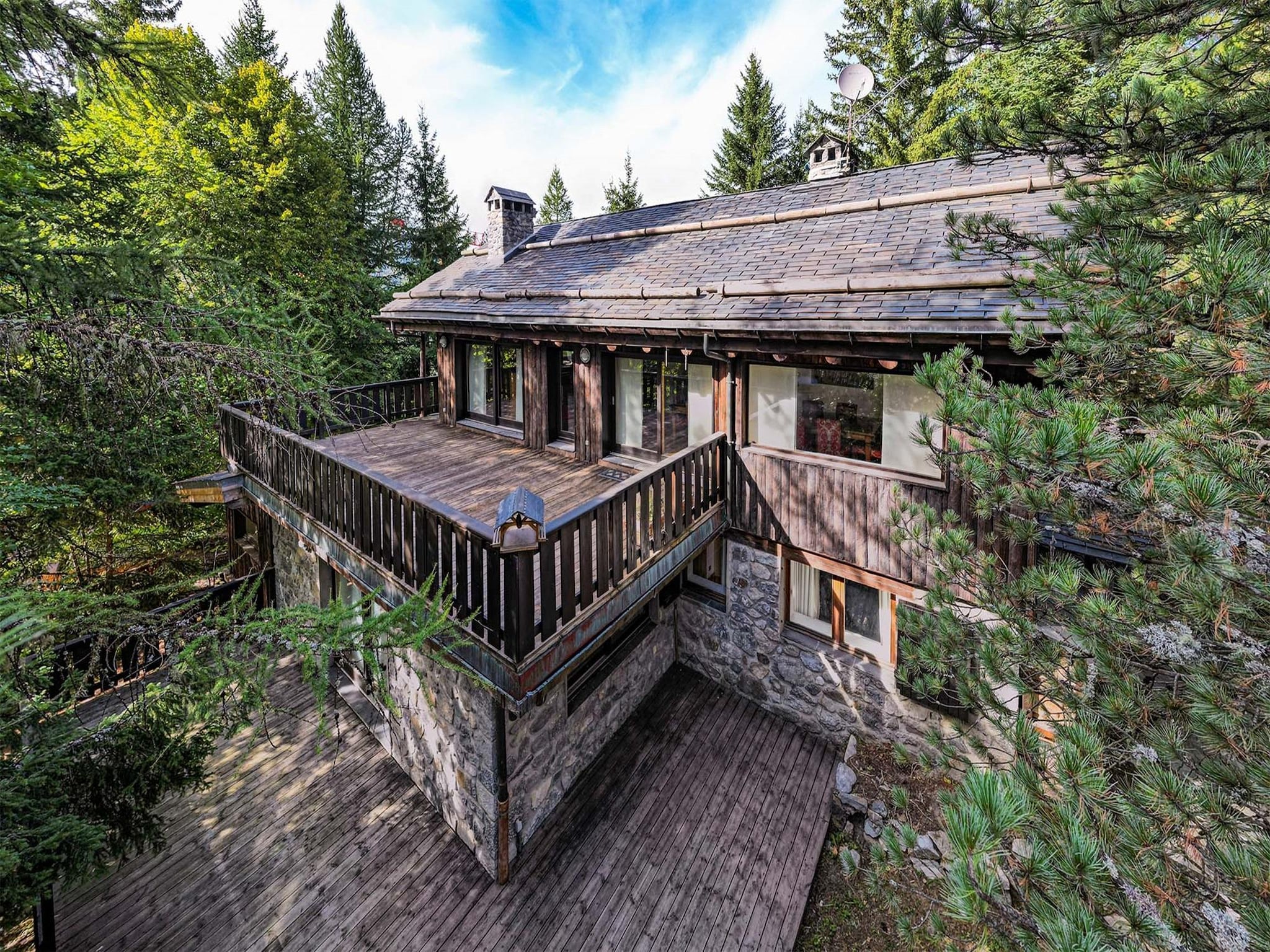 Dom Chalet Arolla