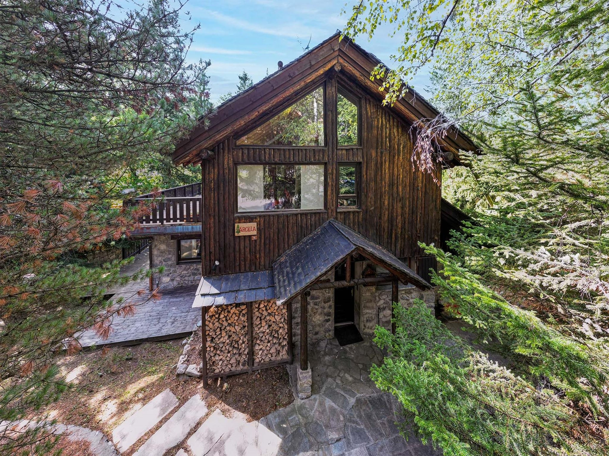 Dom Chalet Arolla
