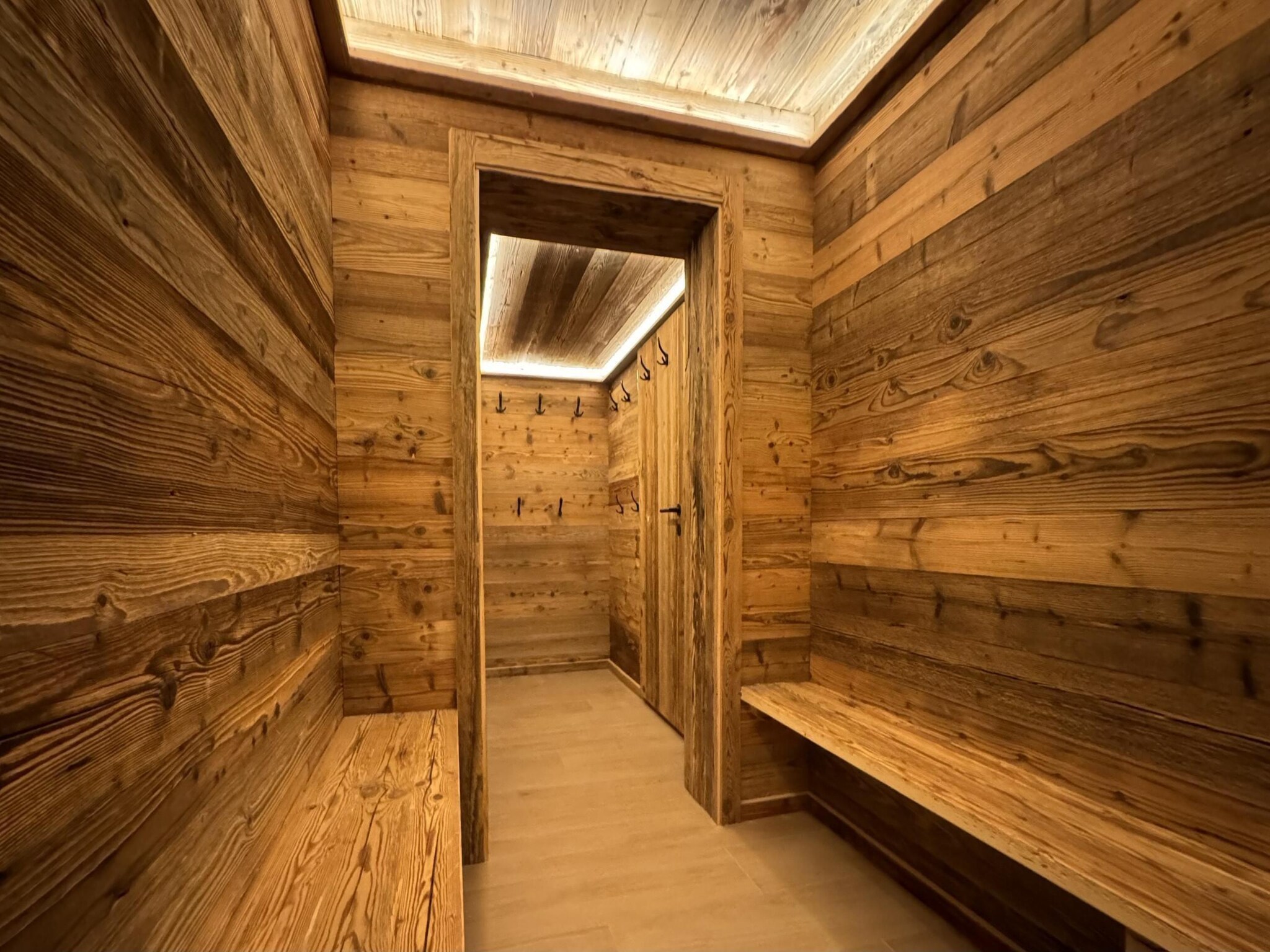 Vacation home Paradis Perdu SKI IN & QUIET chalet 14 personnes