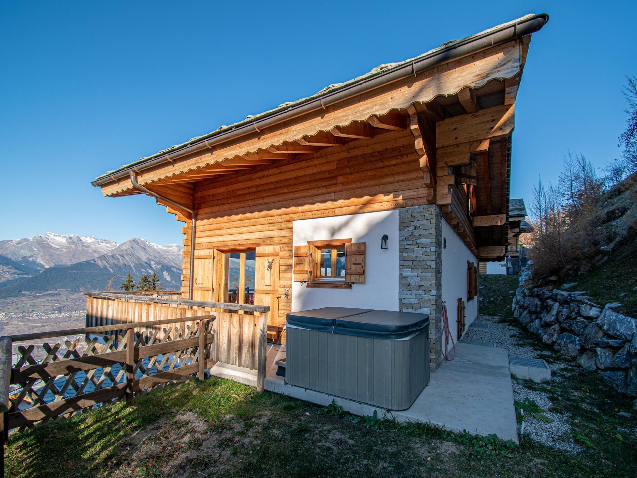 Ferienhaus Hirondelle JACUZZI & LUXURY chalet 12 pers