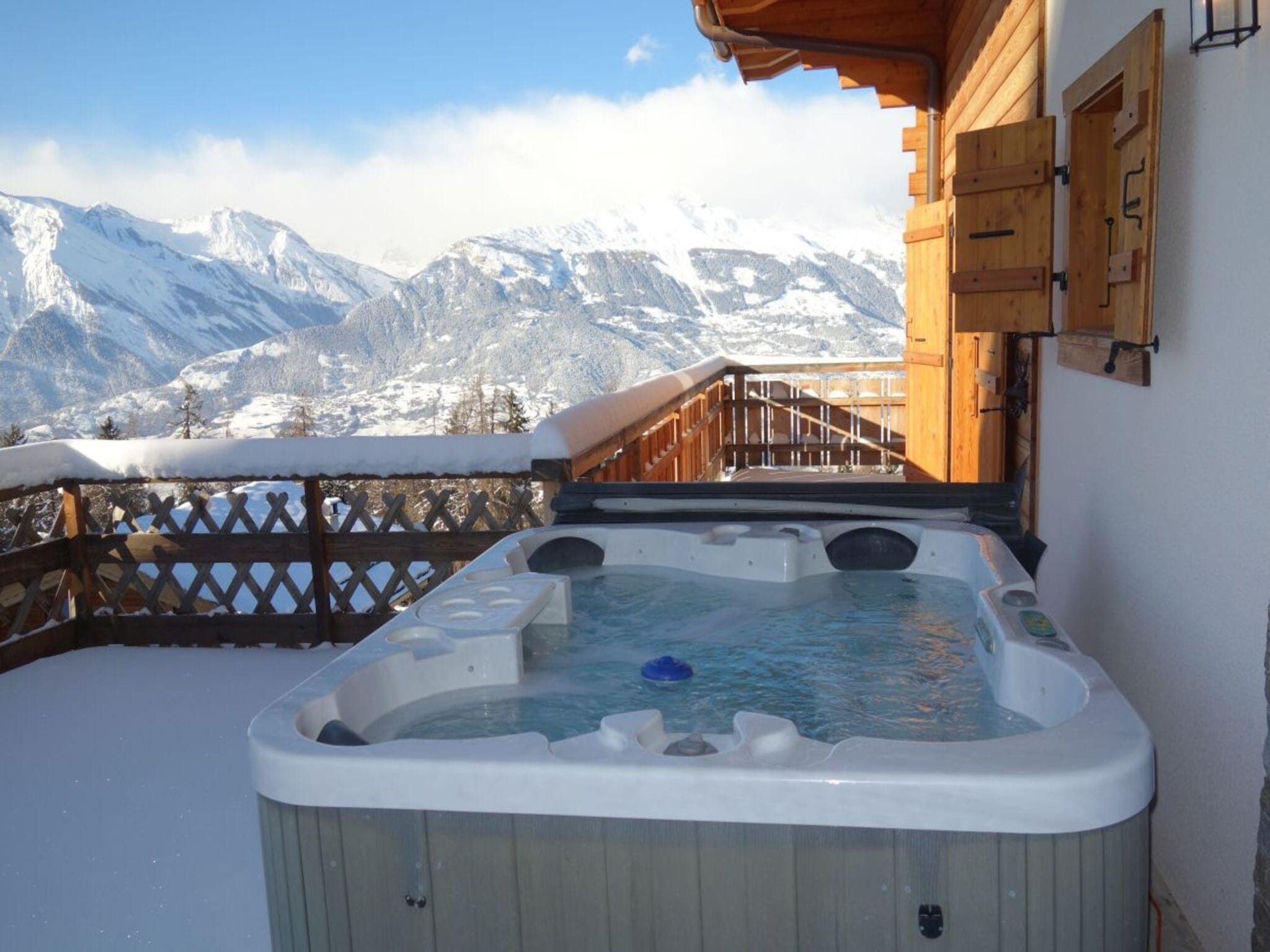 Ferienhaus Hirondelle JACUZZI & LUXURY chalet 12 pers