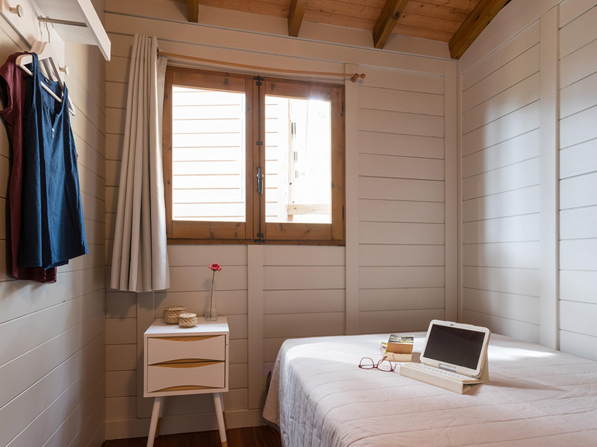 Dom Camping Estival Torre de la Mora WOODEN BUNGALOW 5