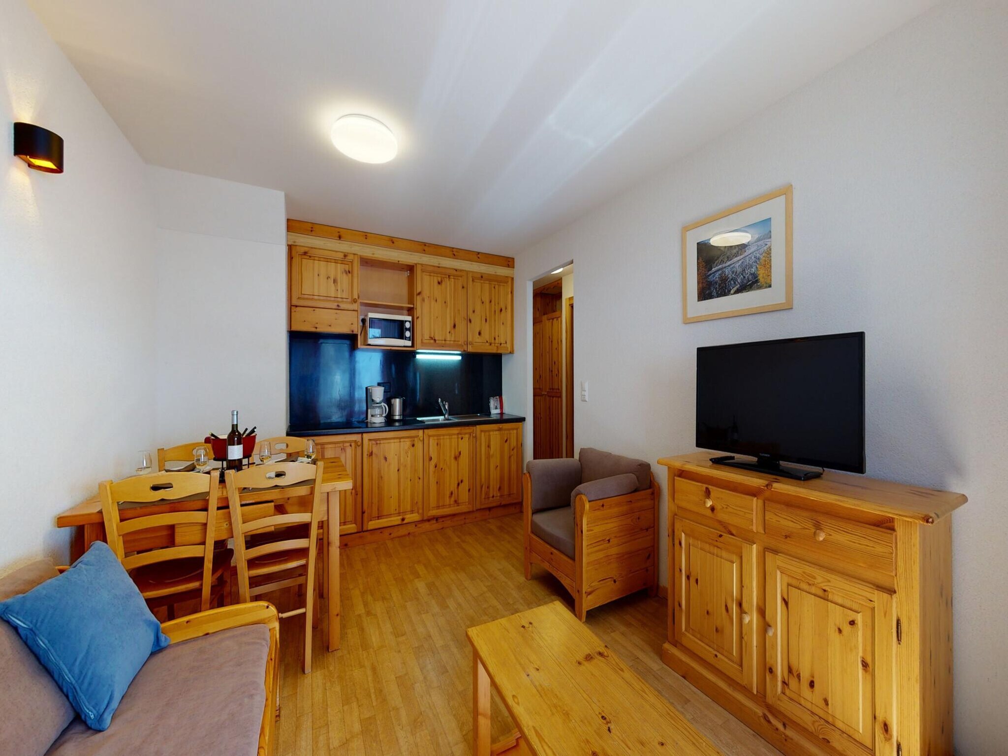 Ferienwohnung Pracondu 2 402 - OUTDOOR & FUN charming apartment