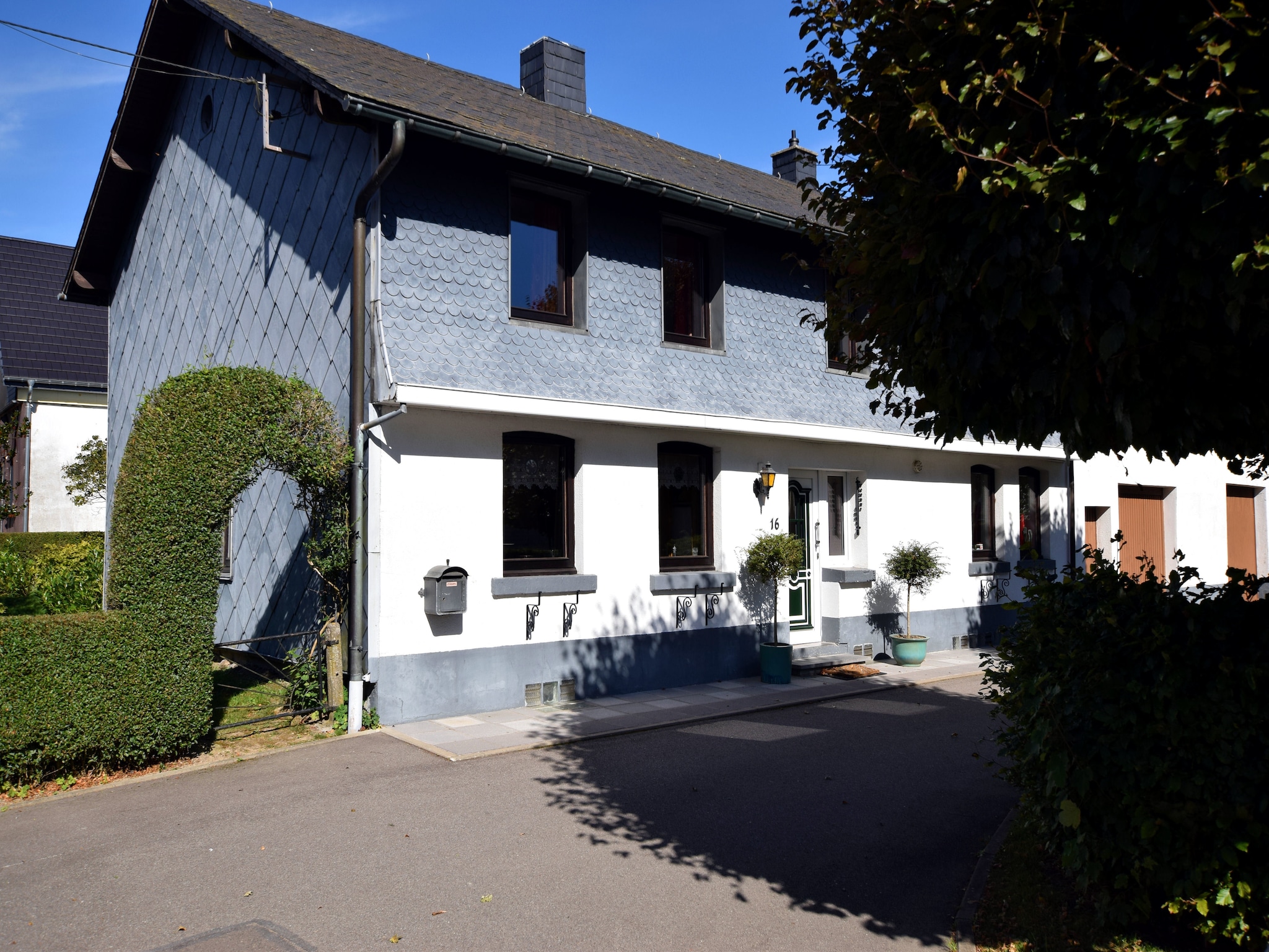   Haus Päsch nahe See mit beheiztem Whirlpool/S