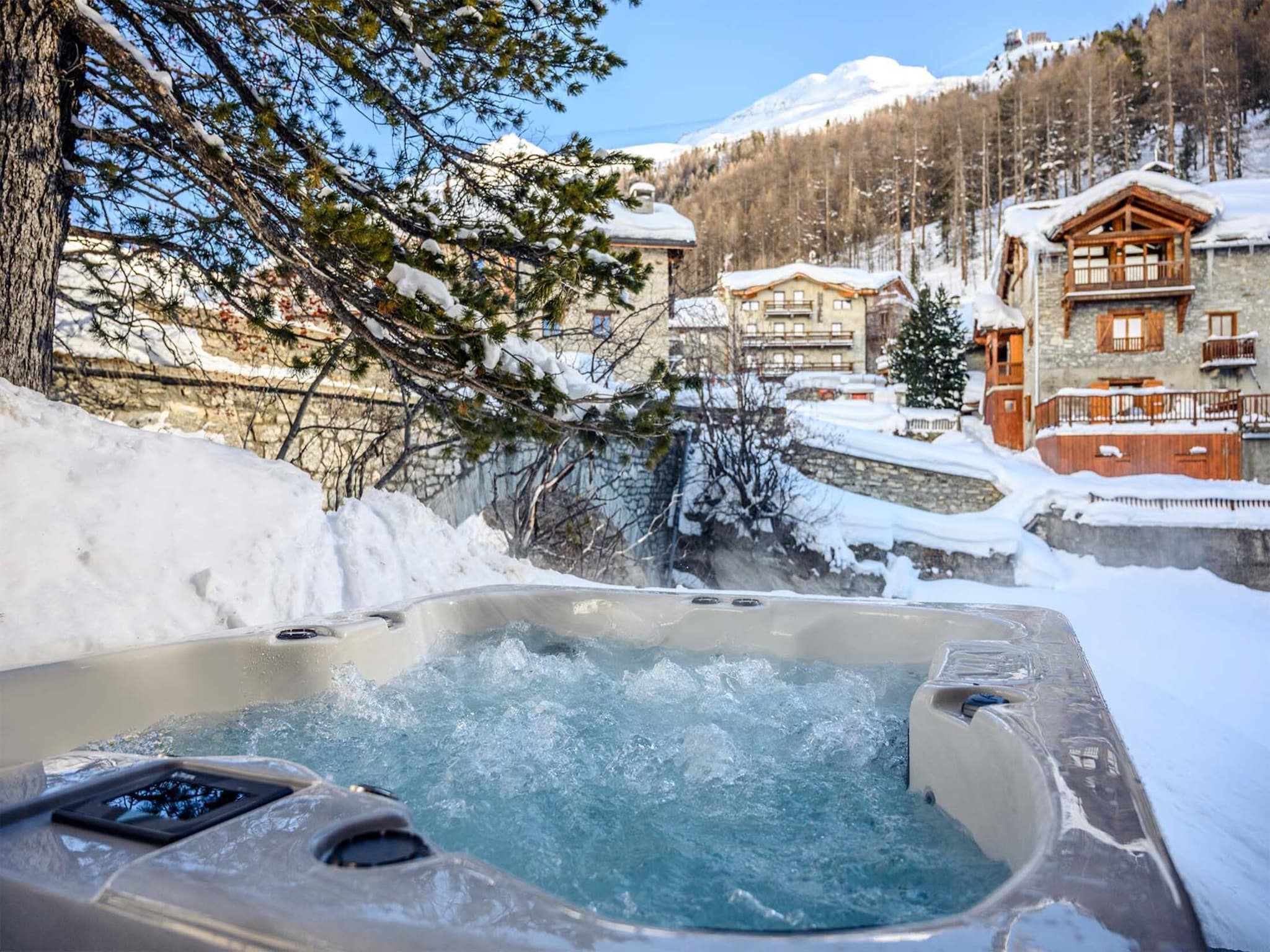 Holiday home Chalet Les Sources de l'Isère