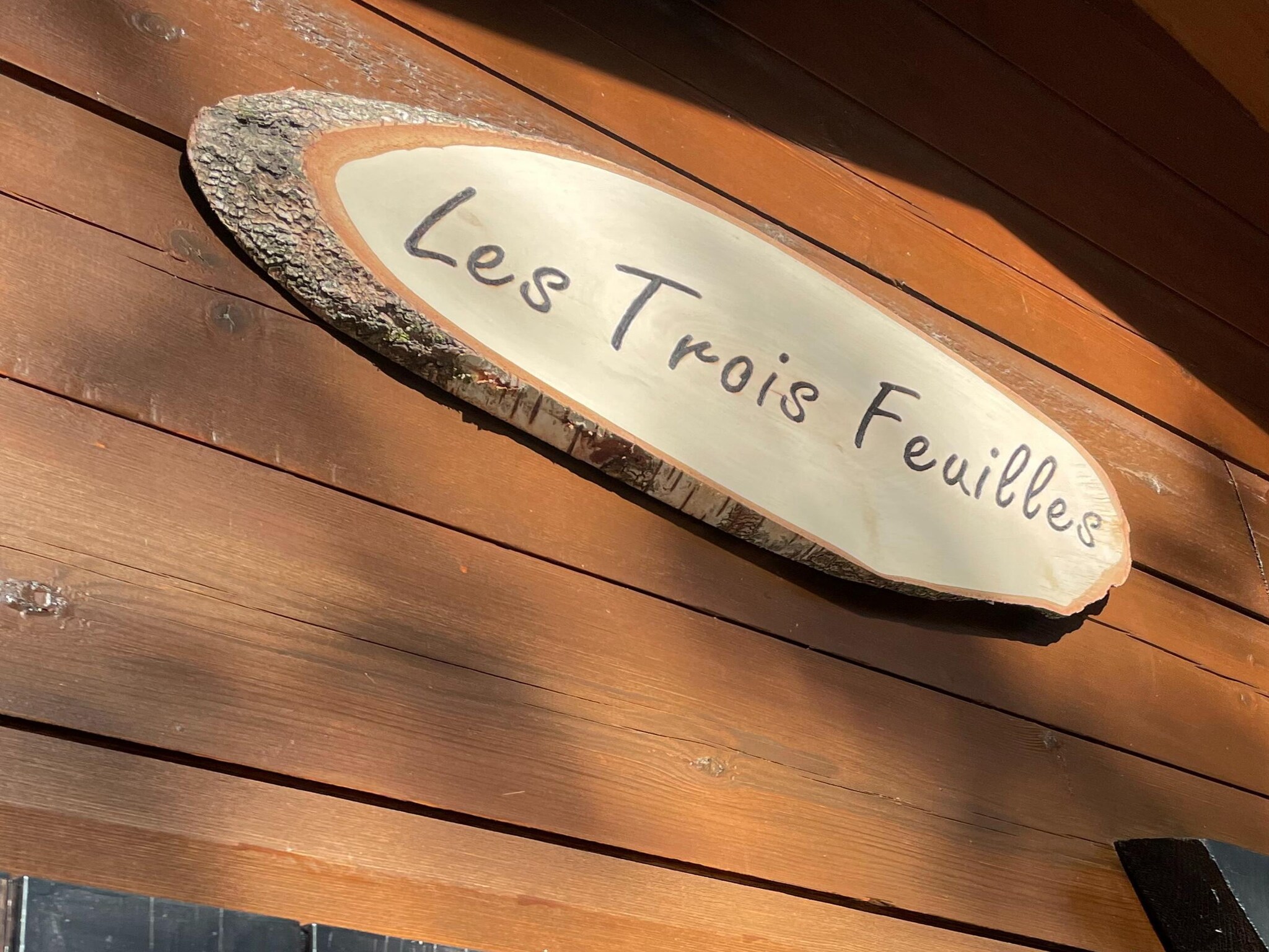   Les Trois Feuilles