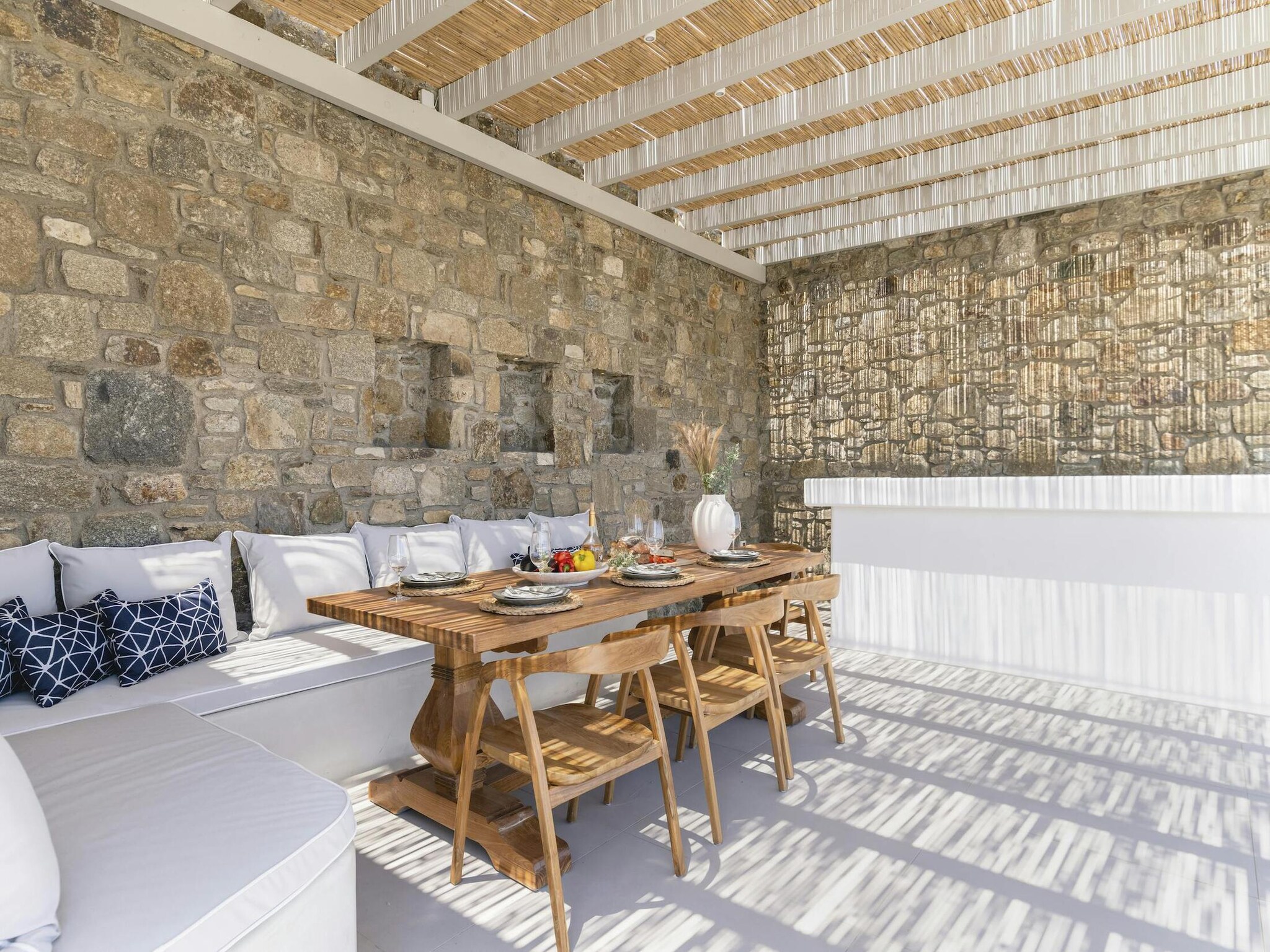   Villa Rhea