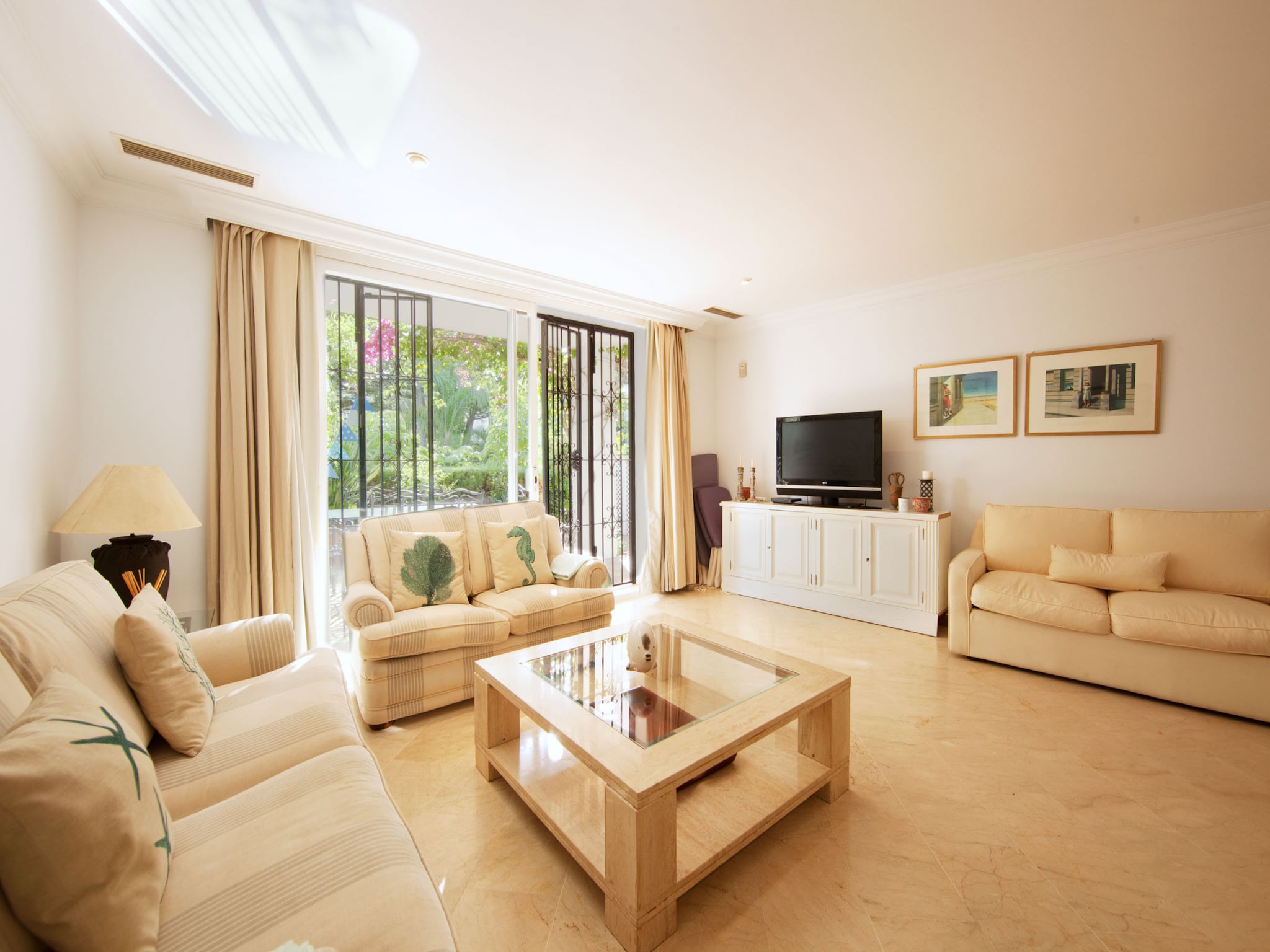 Apartment White Pearl Beach J4
