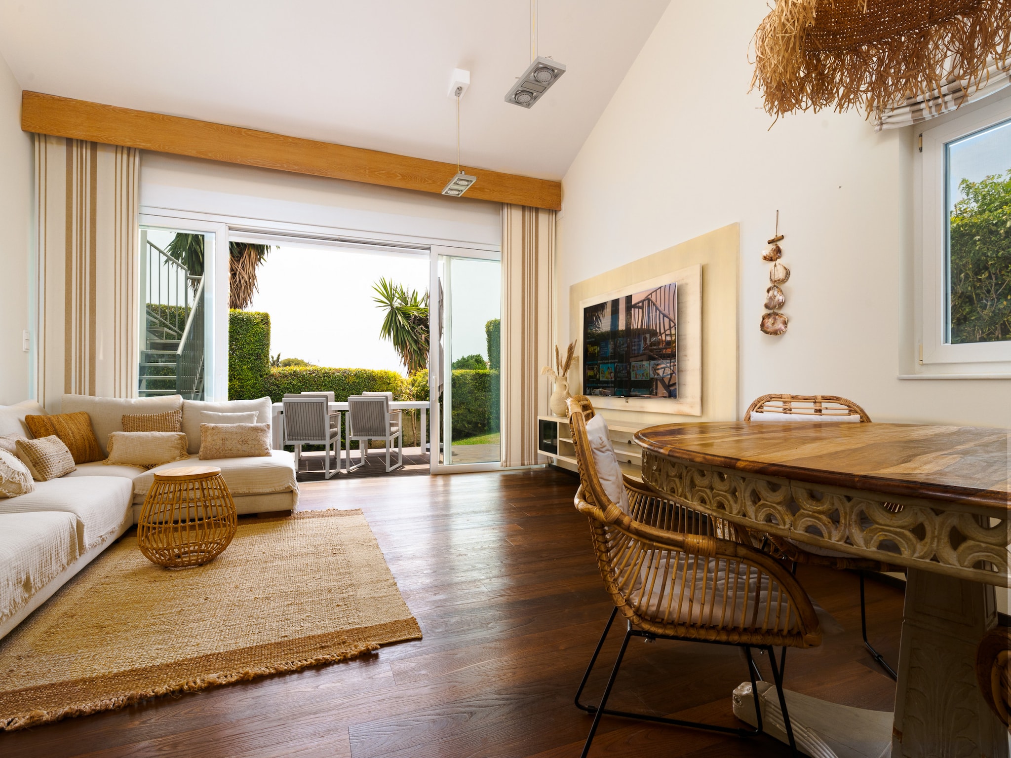Holiday home Villa Madrugada, beachside villa in Costabella