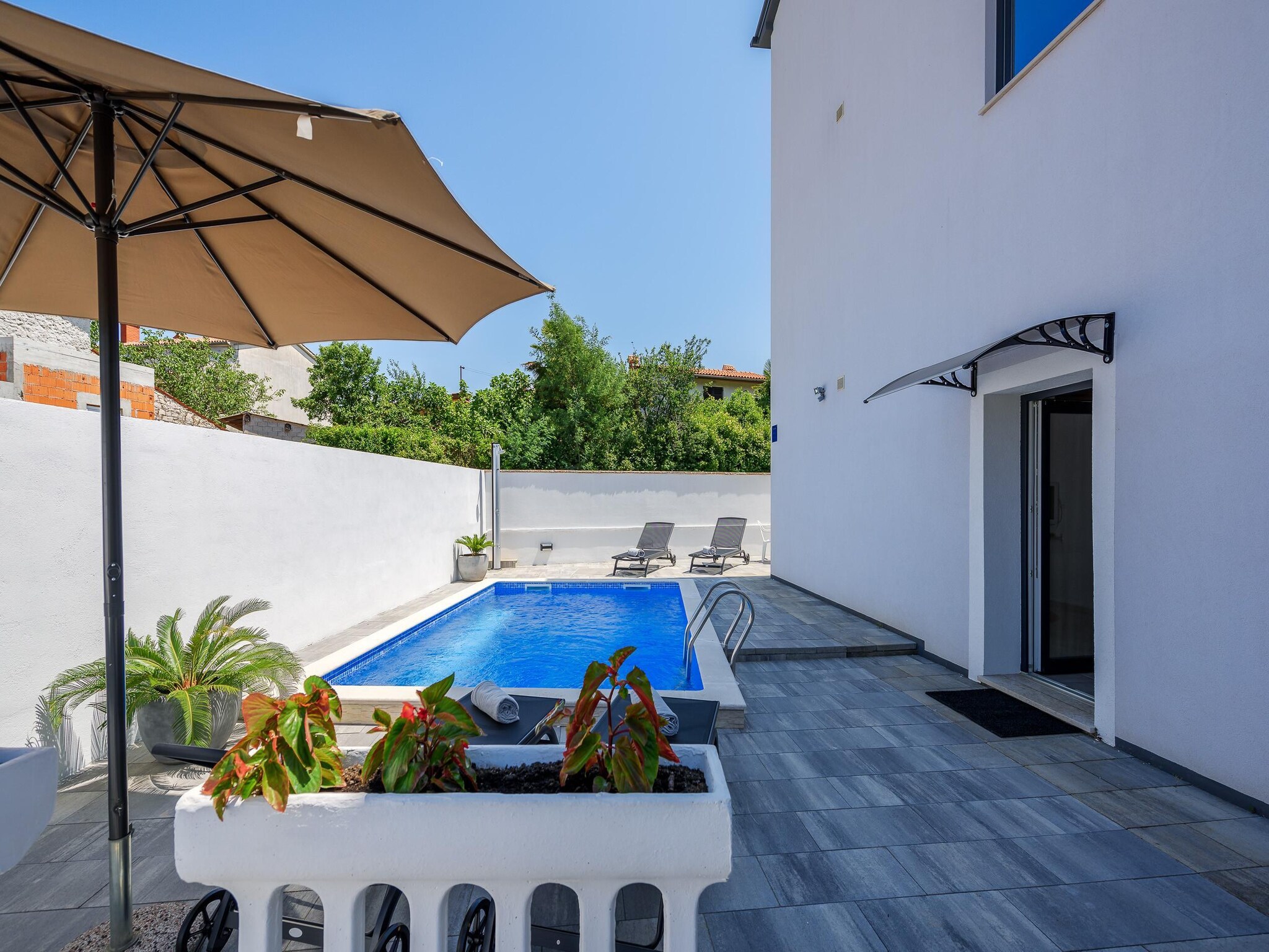 Ferienwohnung Apartment Vedran with heated pool, near Porec