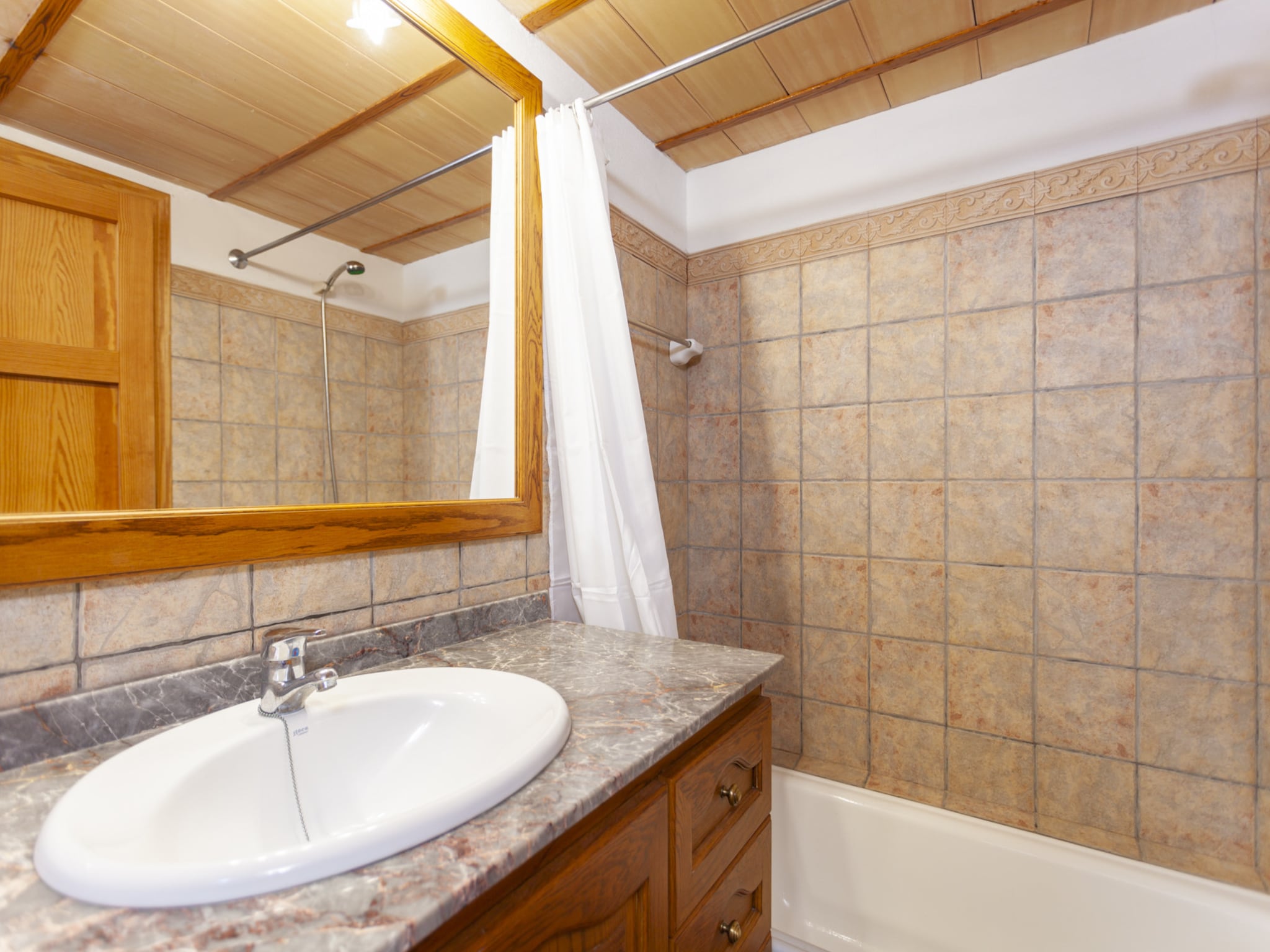   YourHouse Son Gallina