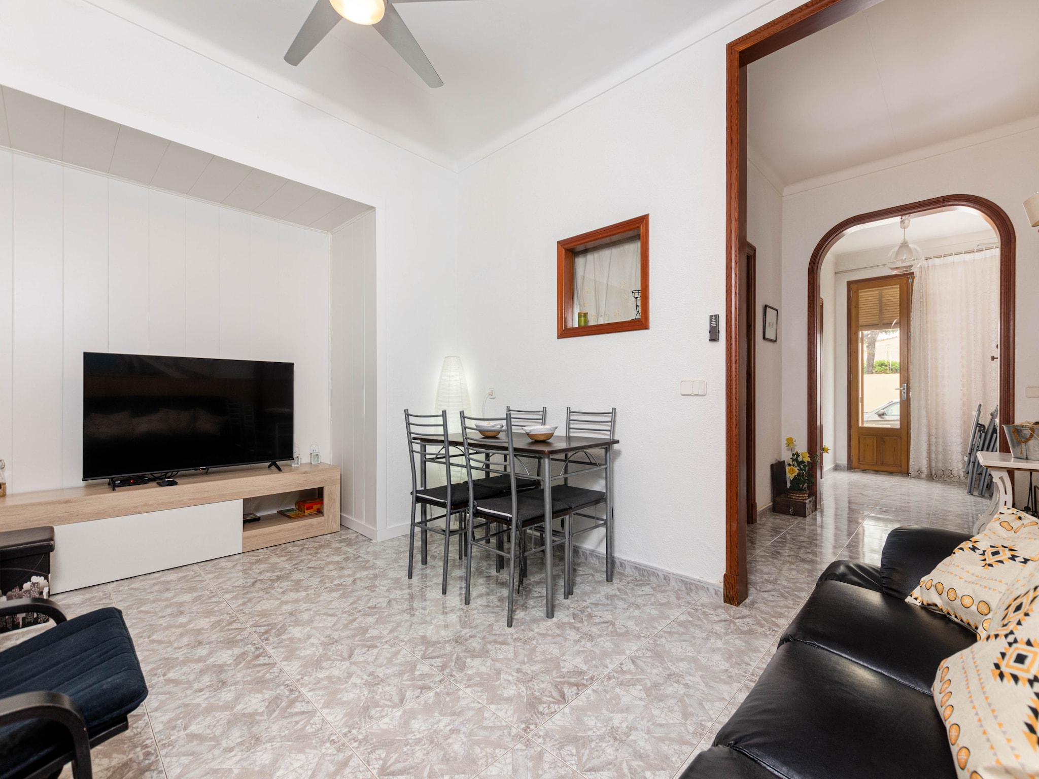   YourHouse Petita
